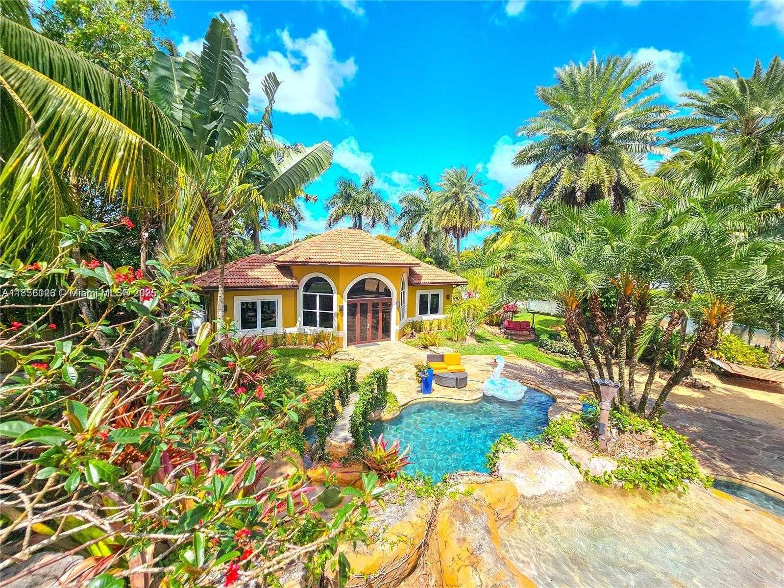 Small Image of 14503 SOUTH WEST 16TH ST, Davie Number 27