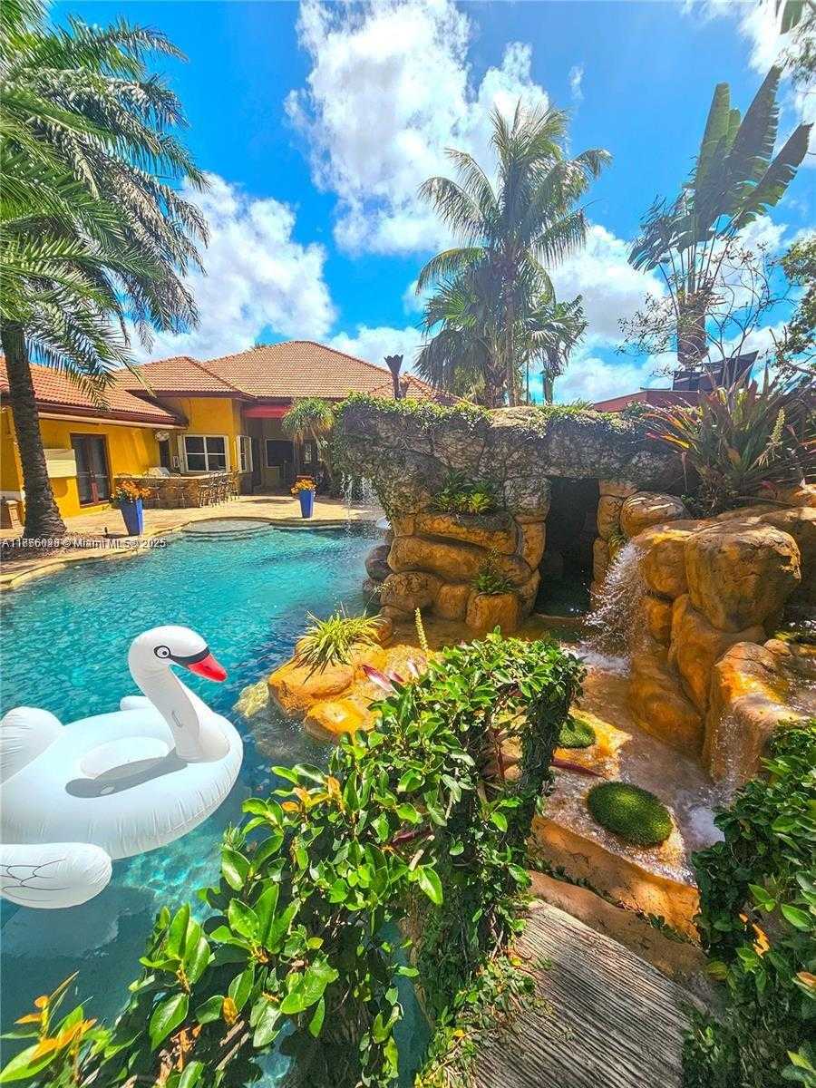 Small Image of 14503 SOUTH WEST 16TH ST, Davie Number 31