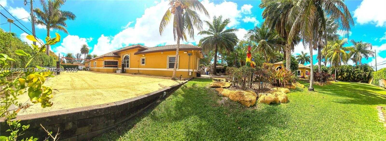 Small Image of 14503 SOUTH WEST 16TH ST, Davie Number 37