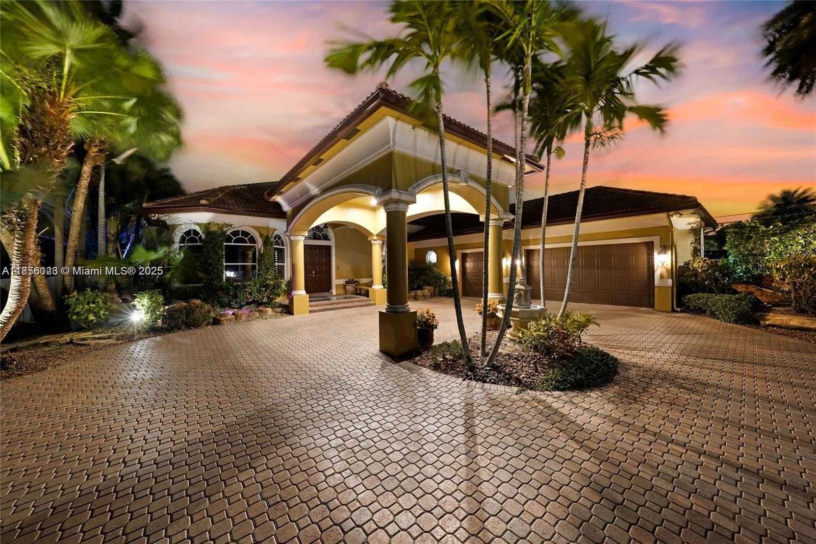 Small Image of 14503 SOUTH WEST 16TH ST, Davie Number 61