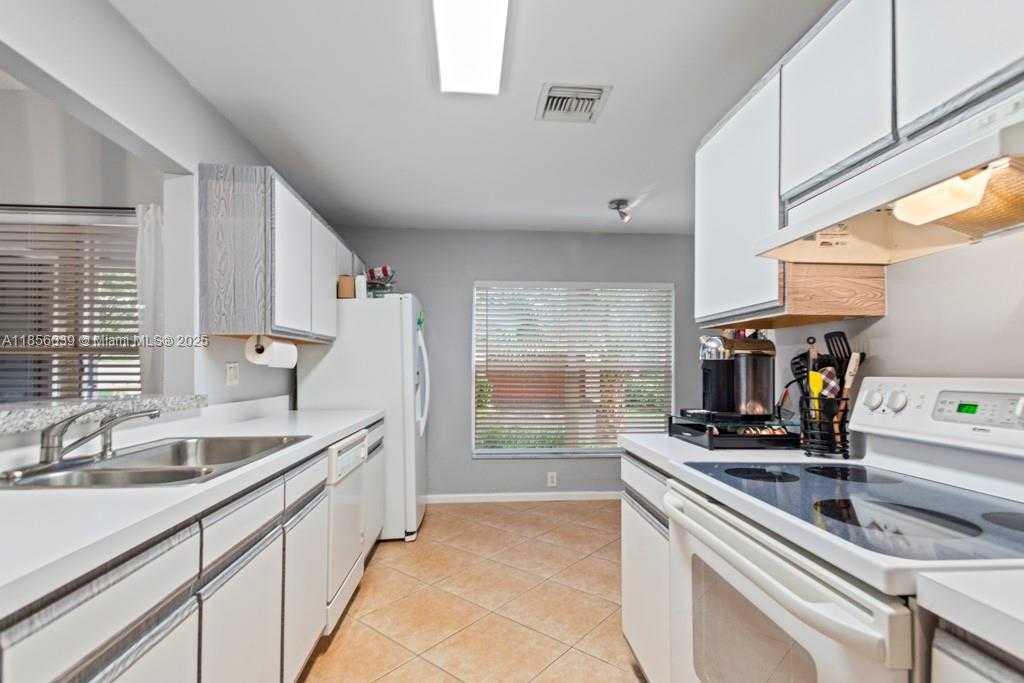 Small Image of 1145 NORTH WEST 111TH AVE, Plantation Number 11