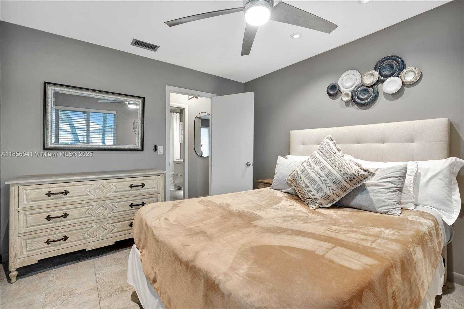 Small Image of 553 RIVERSIDE DRIVE, Palm Beach Gardens Number 11