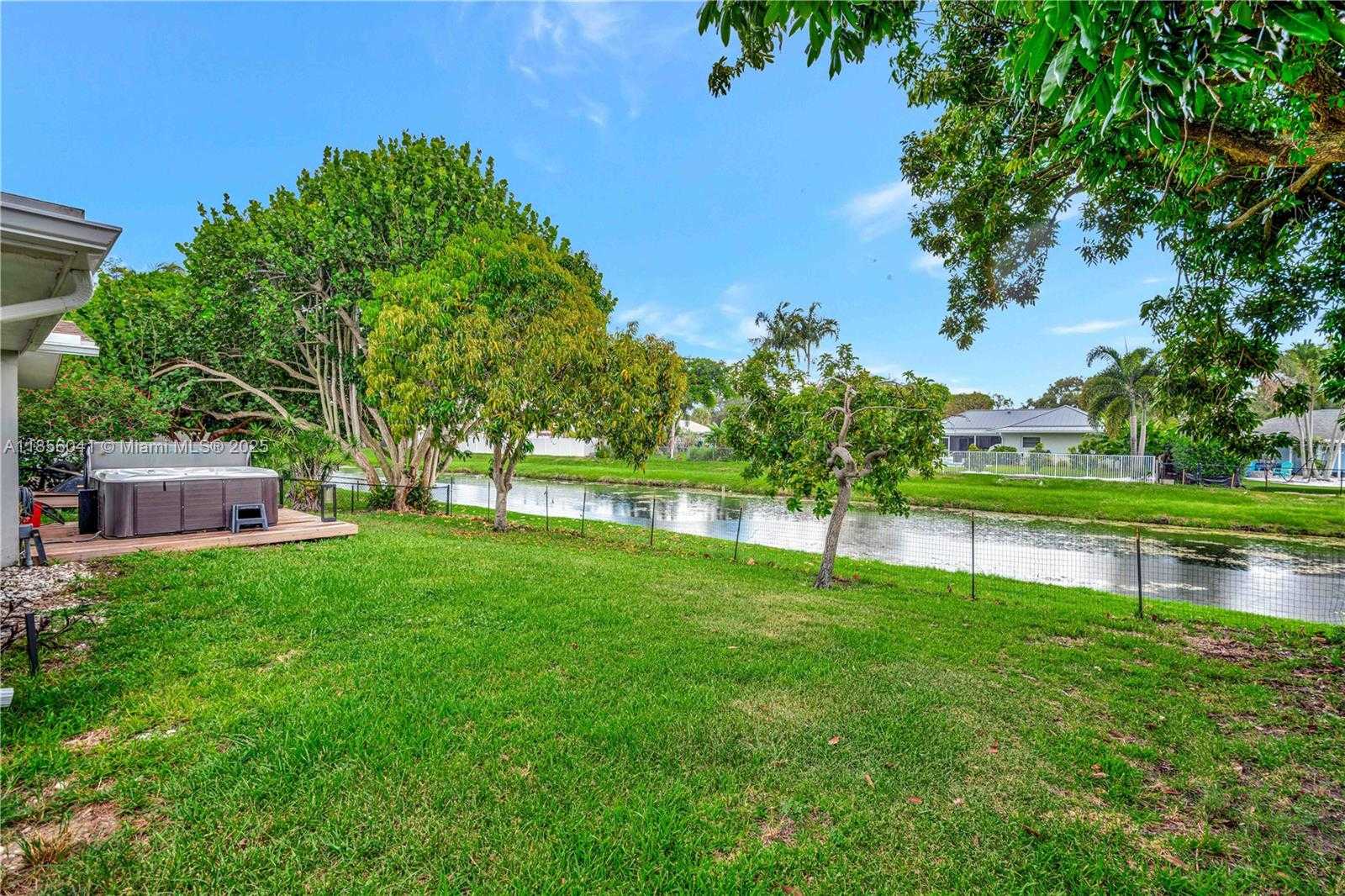 Small Image of 553 RIVERSIDE DRIVE, Palm Beach Gardens Number 19