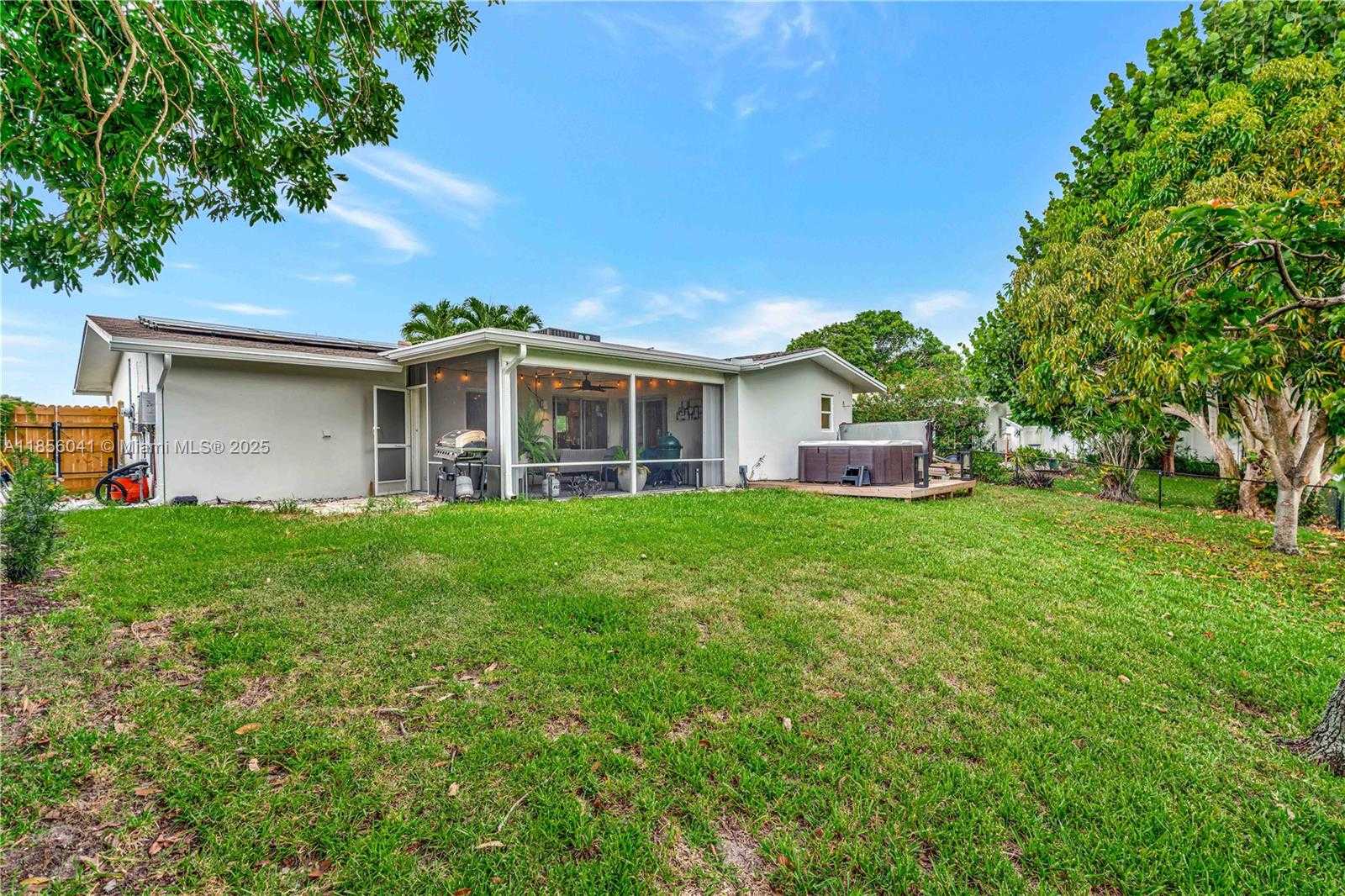Small Image of 553 RIVERSIDE DRIVE, Palm Beach Gardens Number 22