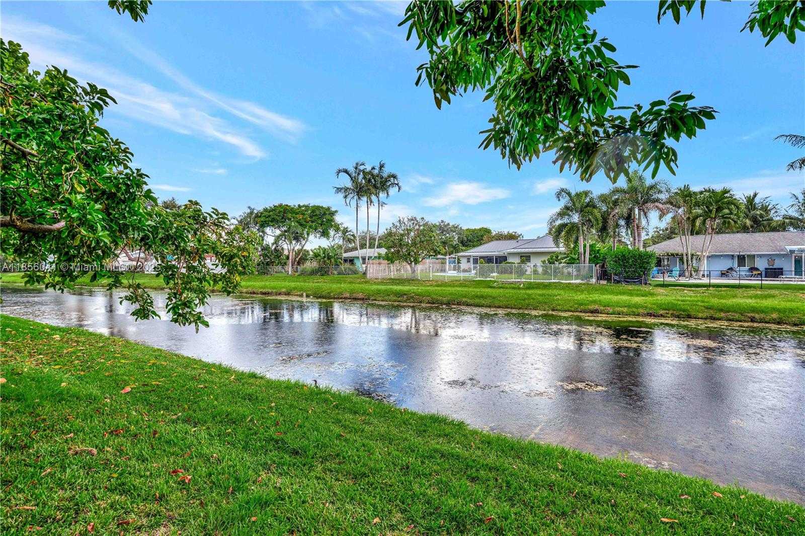 Small Image of 553 RIVERSIDE DRIVE, Palm Beach Gardens Number 23