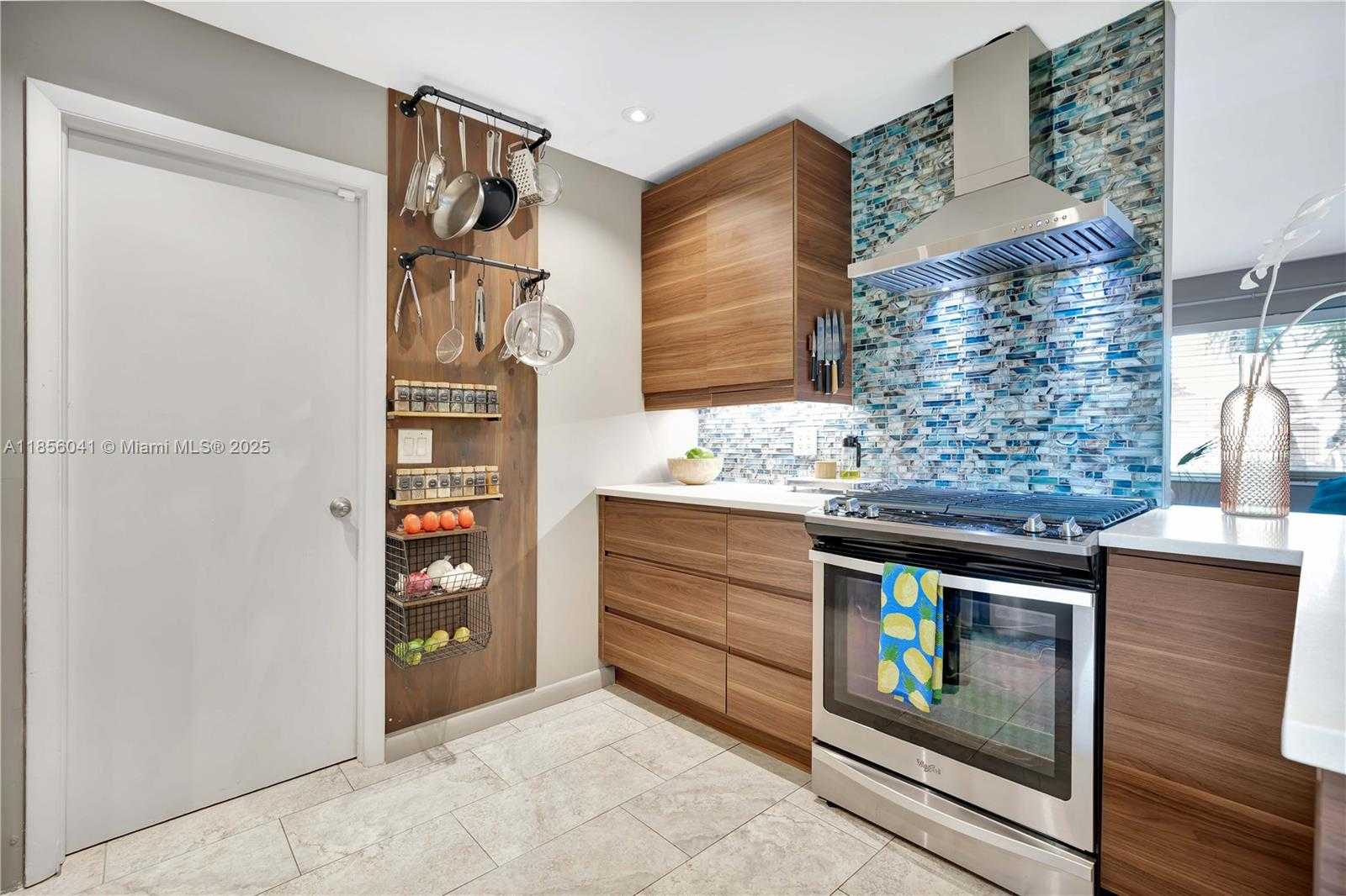 Small Image of 553 RIVERSIDE DRIVE, Palm Beach Gardens Number 25