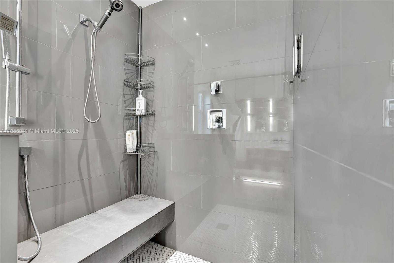Small Image of 553 RIVERSIDE DRIVE, Palm Beach Gardens Number 43