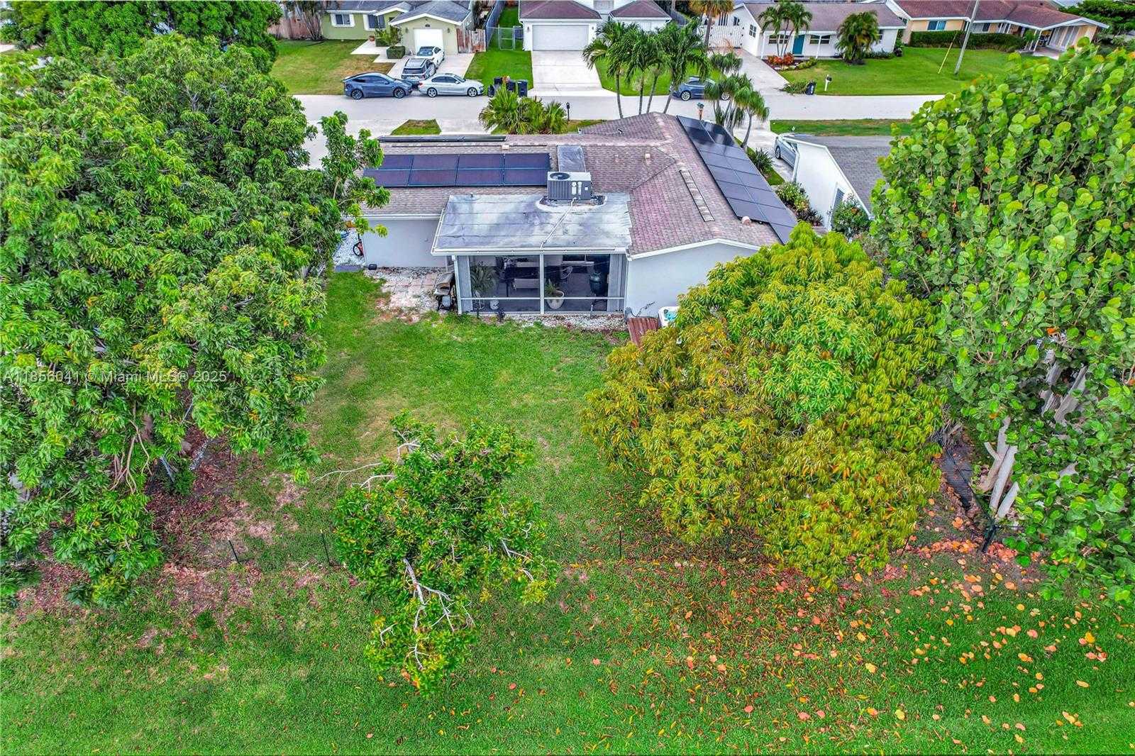 Small Image of 553 RIVERSIDE DRIVE, Palm Beach Gardens Number 57