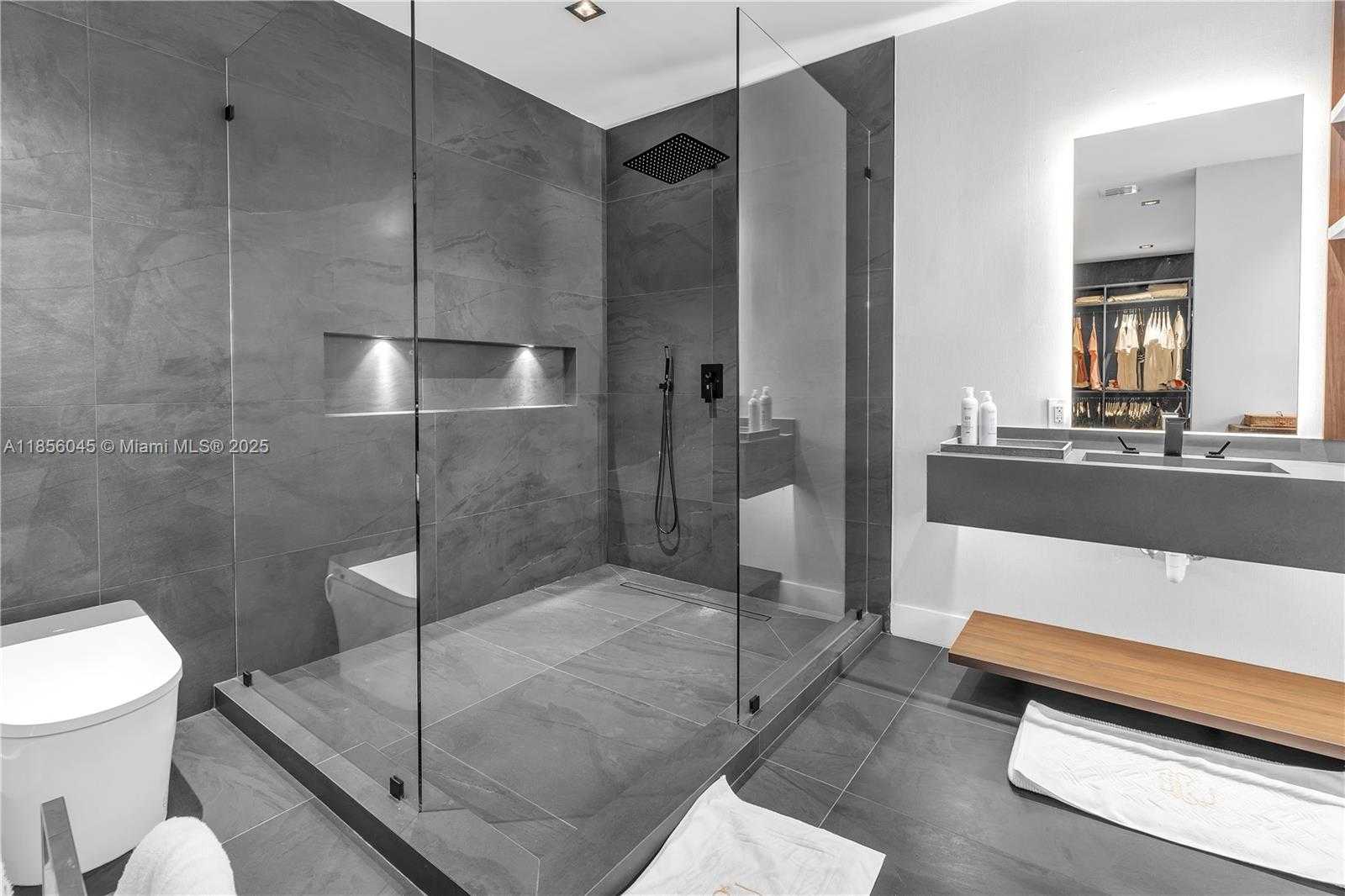 Small Image of 4335 SOUTH WEST 173RD AVE, Miramar Number 19