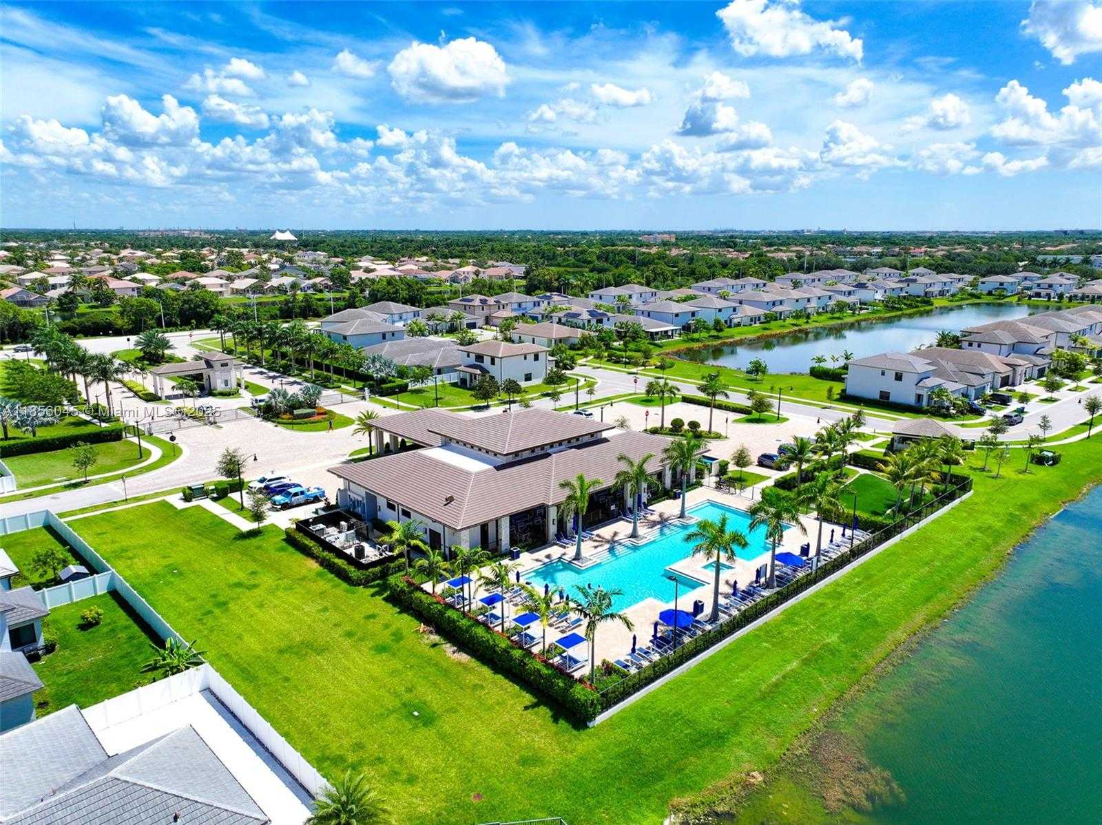 Small Image of 4335 SOUTH WEST 173RD AVE, Miramar Number 45