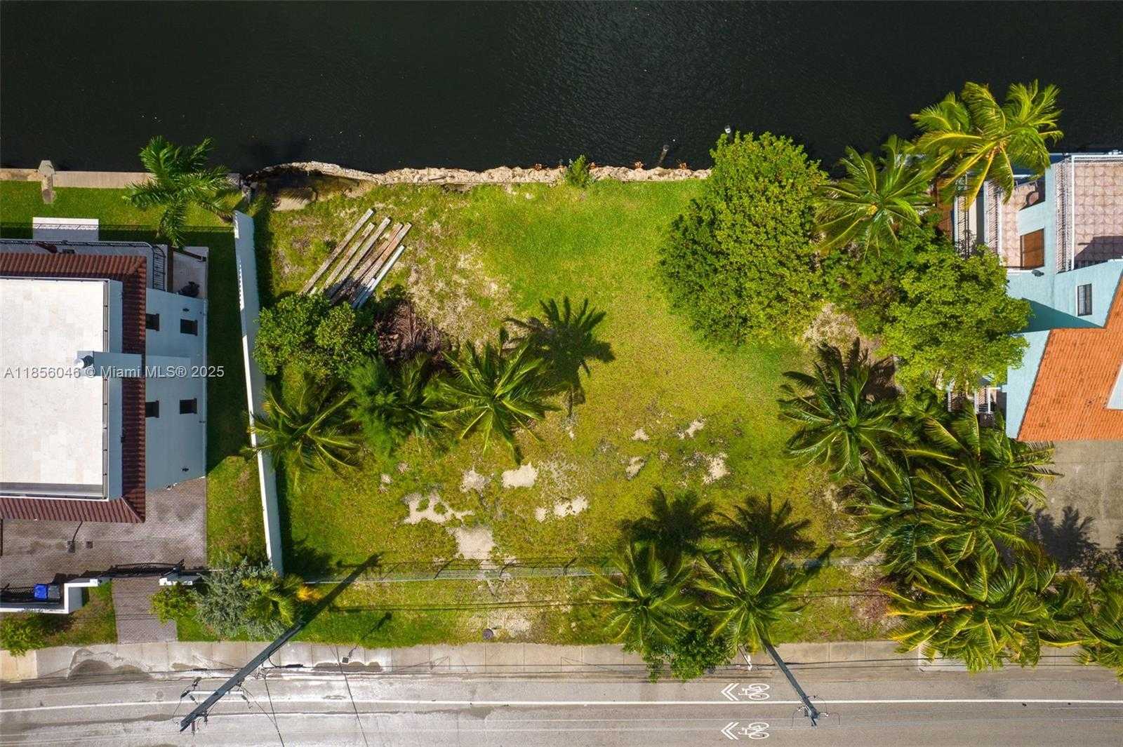 Small Image of 5500 NORTH OCEAN DR, Hollywood Number 2