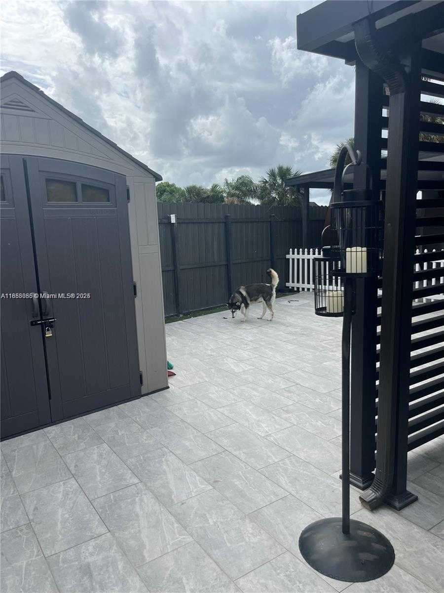 Small Image of 19570 NORTH WEST 55TH CIR PL, Miami Gardens Number 13