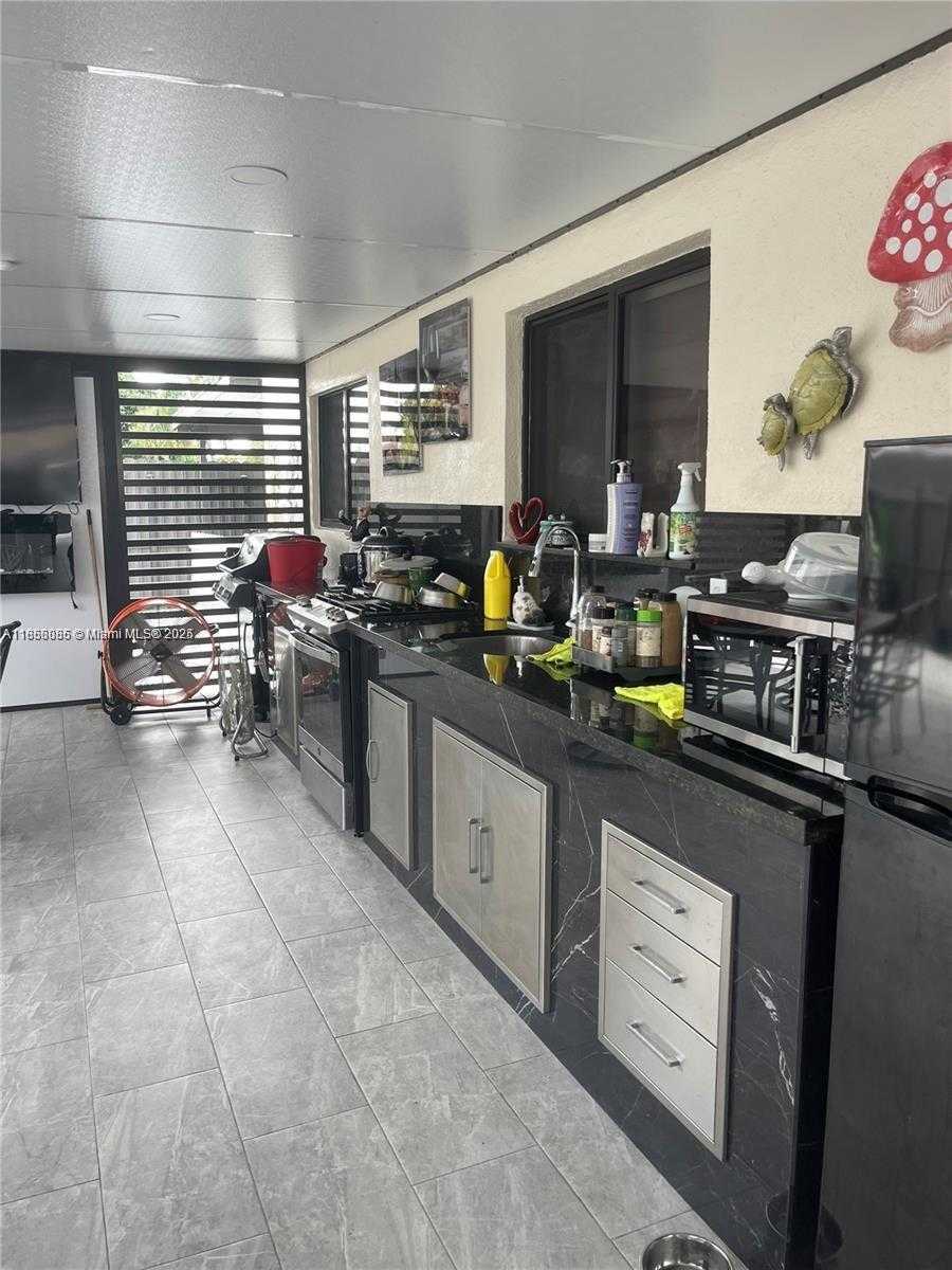 Small Image of 19570 NORTH WEST 55TH CIR PL, Miami Gardens Number 17