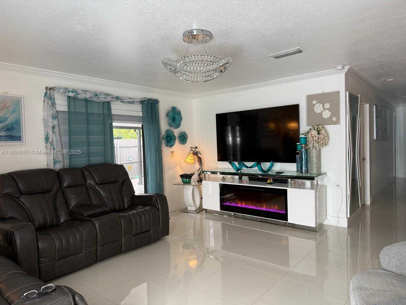 Small Image of 19570 NORTH WEST 55TH CIR PL, Miami Gardens Number 25