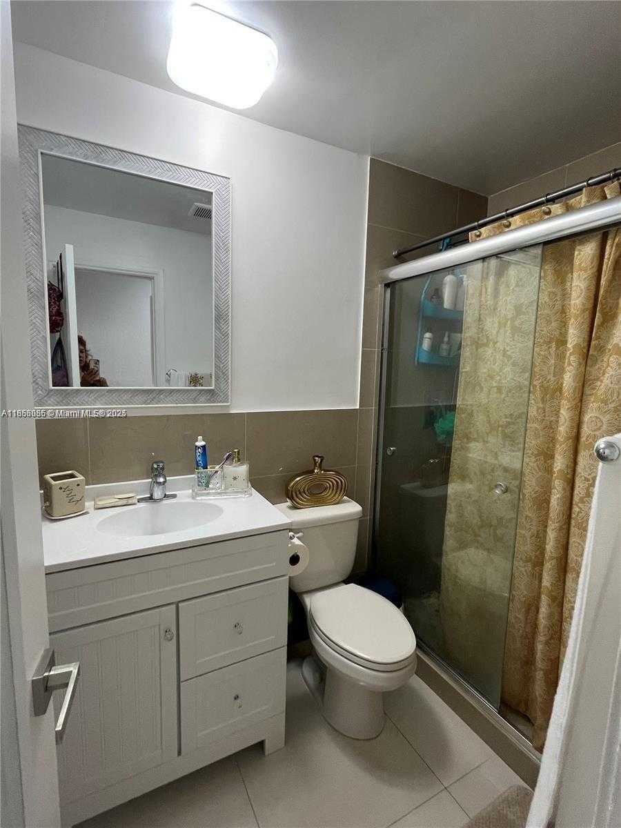 Small Image of 19570 NORTH WEST 55TH CIR PL, Miami Gardens Number 7