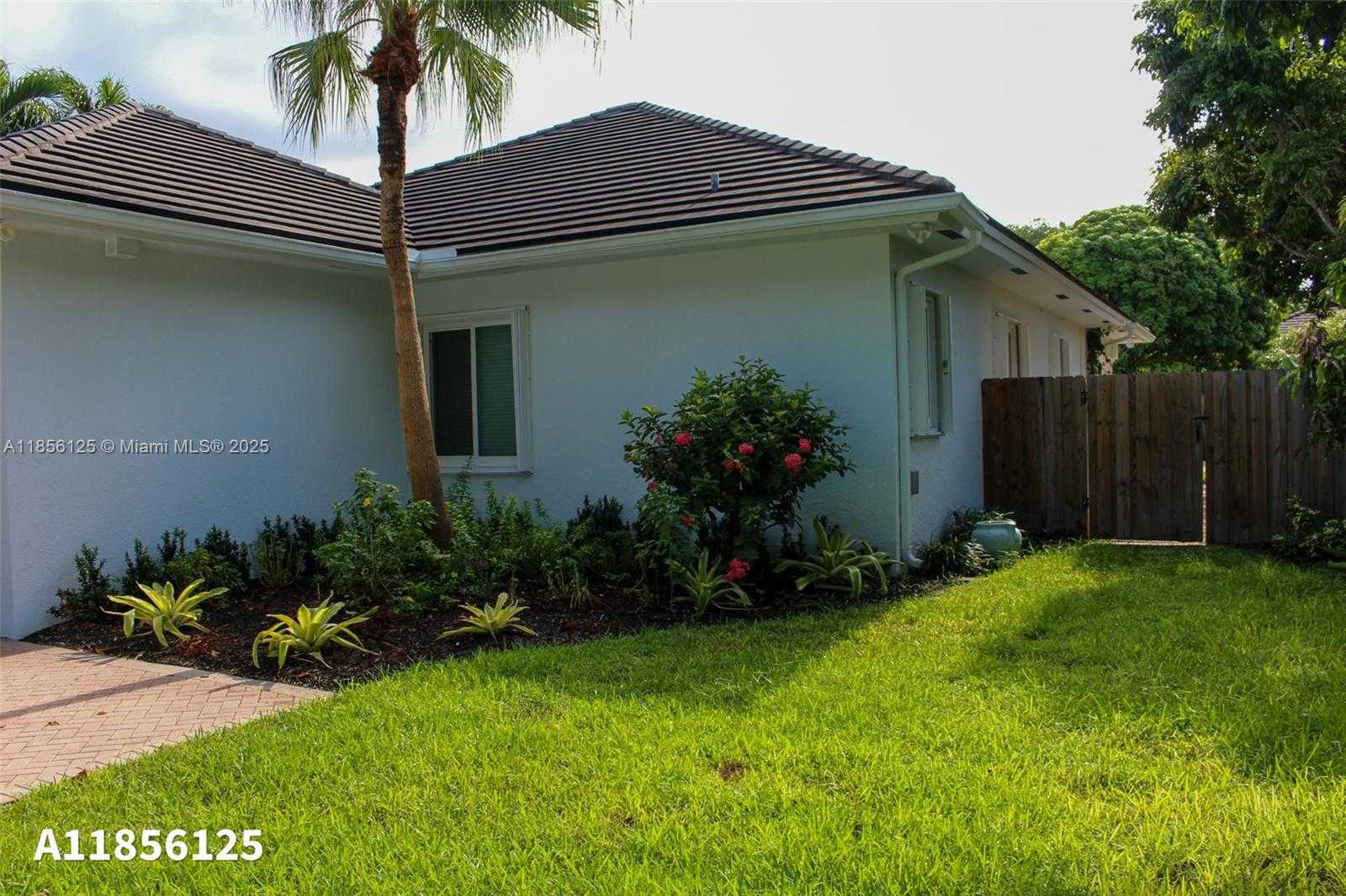 Small Image of 15255 SOUTH WEST 80TH AVE, Palmetto Bay Number 11
