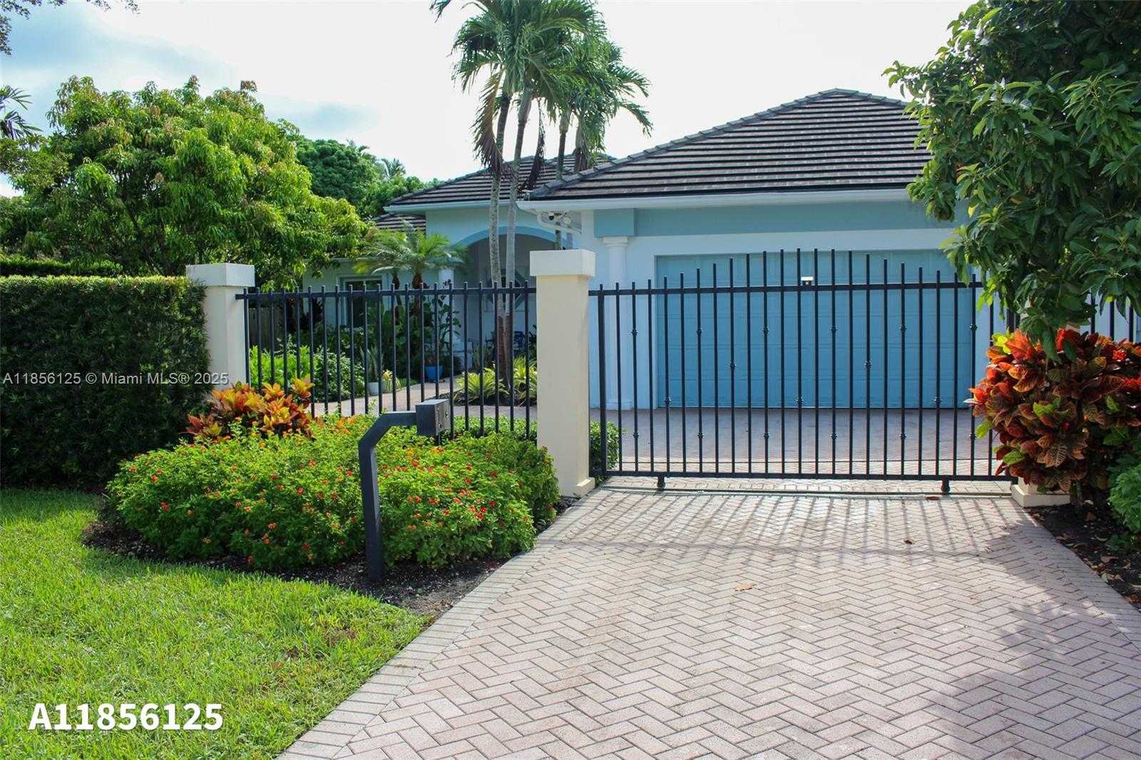 Small Image of 15255 SOUTH WEST 80TH AVE, Palmetto Bay Number 2