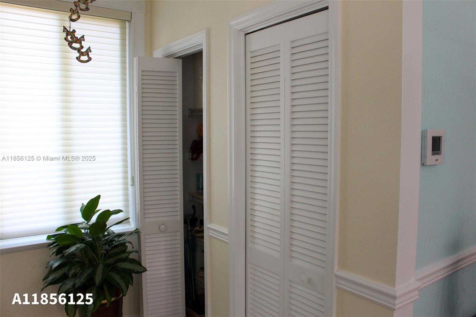 Small Image of 15255 SOUTH WEST 80TH AVE, Palmetto Bay Number 40