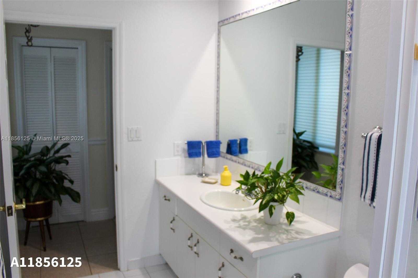 Small Image of 15255 SOUTH WEST 80TH AVE, Palmetto Bay Number 41