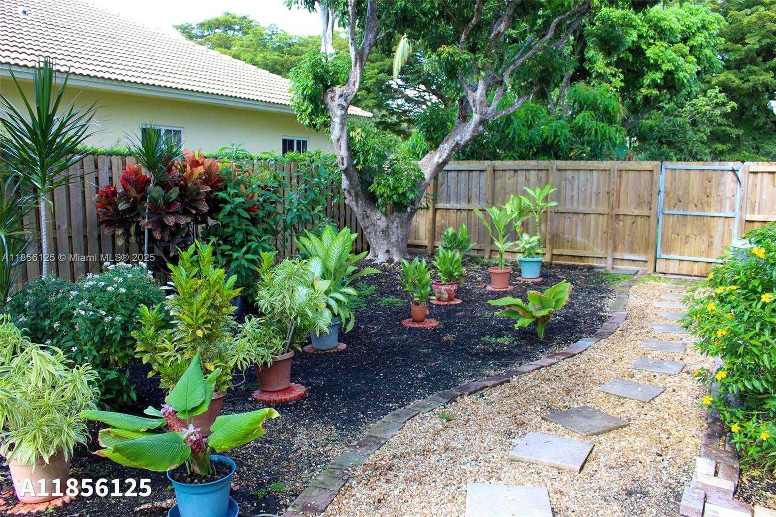 Small Image of 15255 SOUTH WEST 80TH AVE, Palmetto Bay Number 56