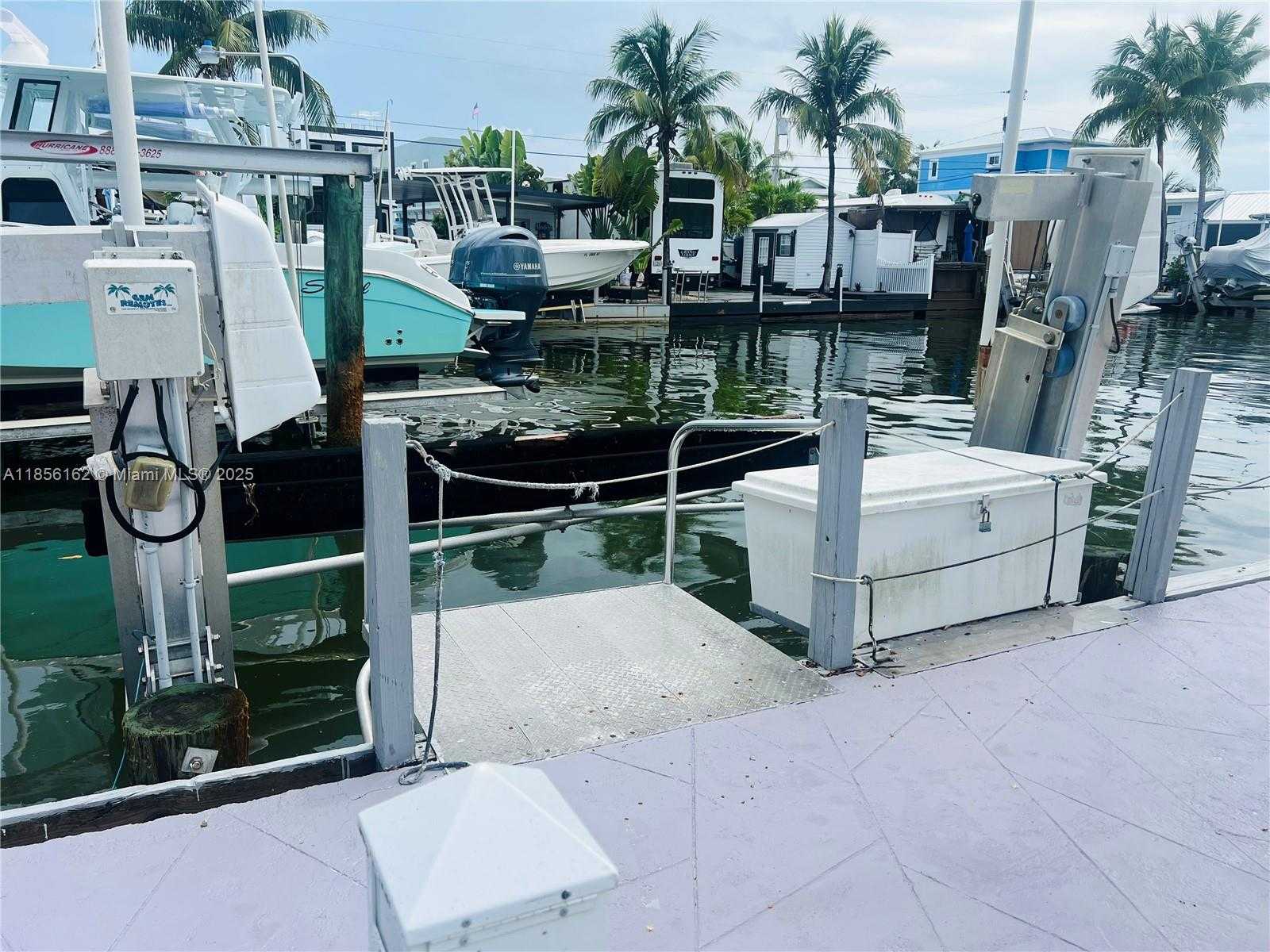 Small Image of 325 CALUSA ST LOT 301, Key Largo Number 4