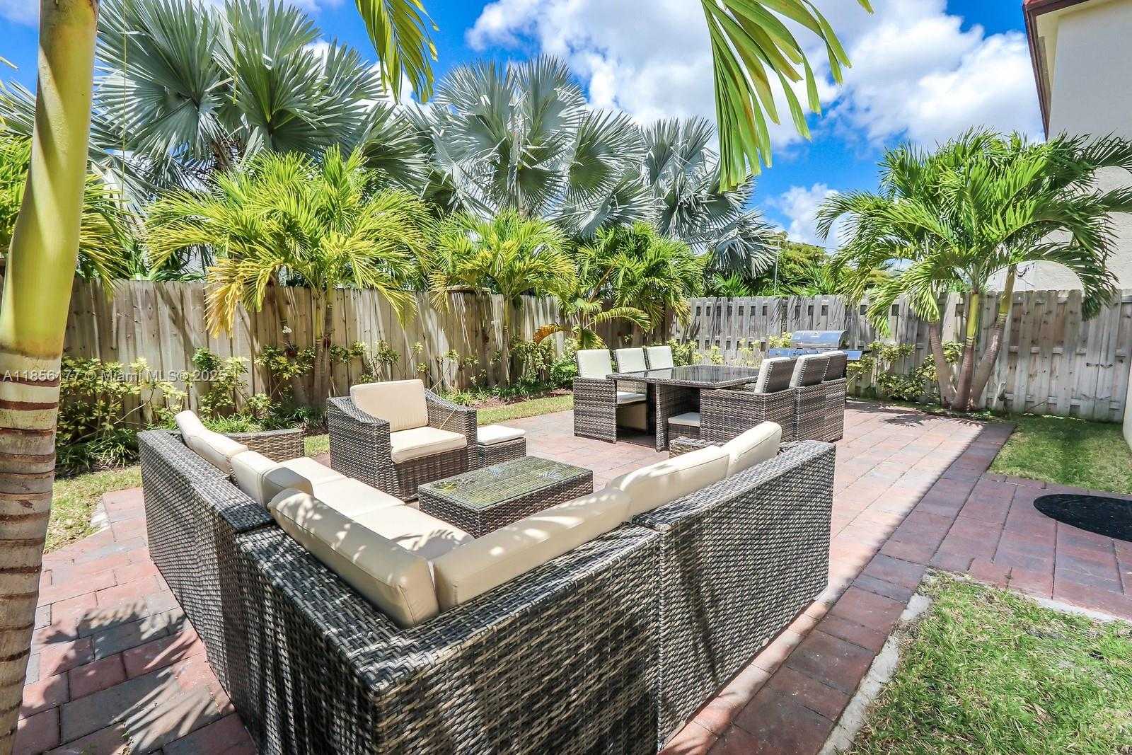 Small Image of 8868 NORTH WEST 101ST PL, Doral Number 10