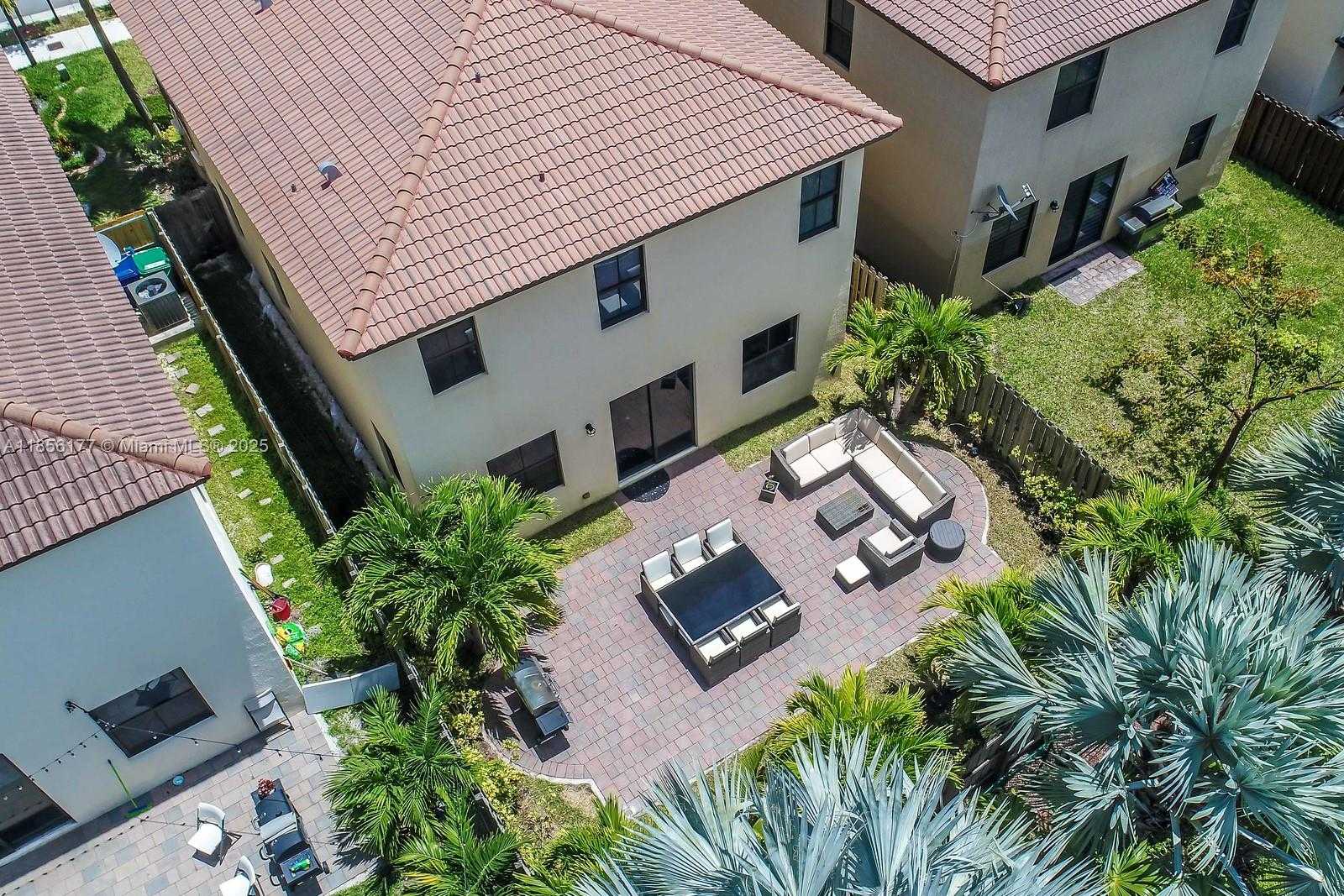 Small Image of 8868 NORTH WEST 101ST PL, Doral Number 11