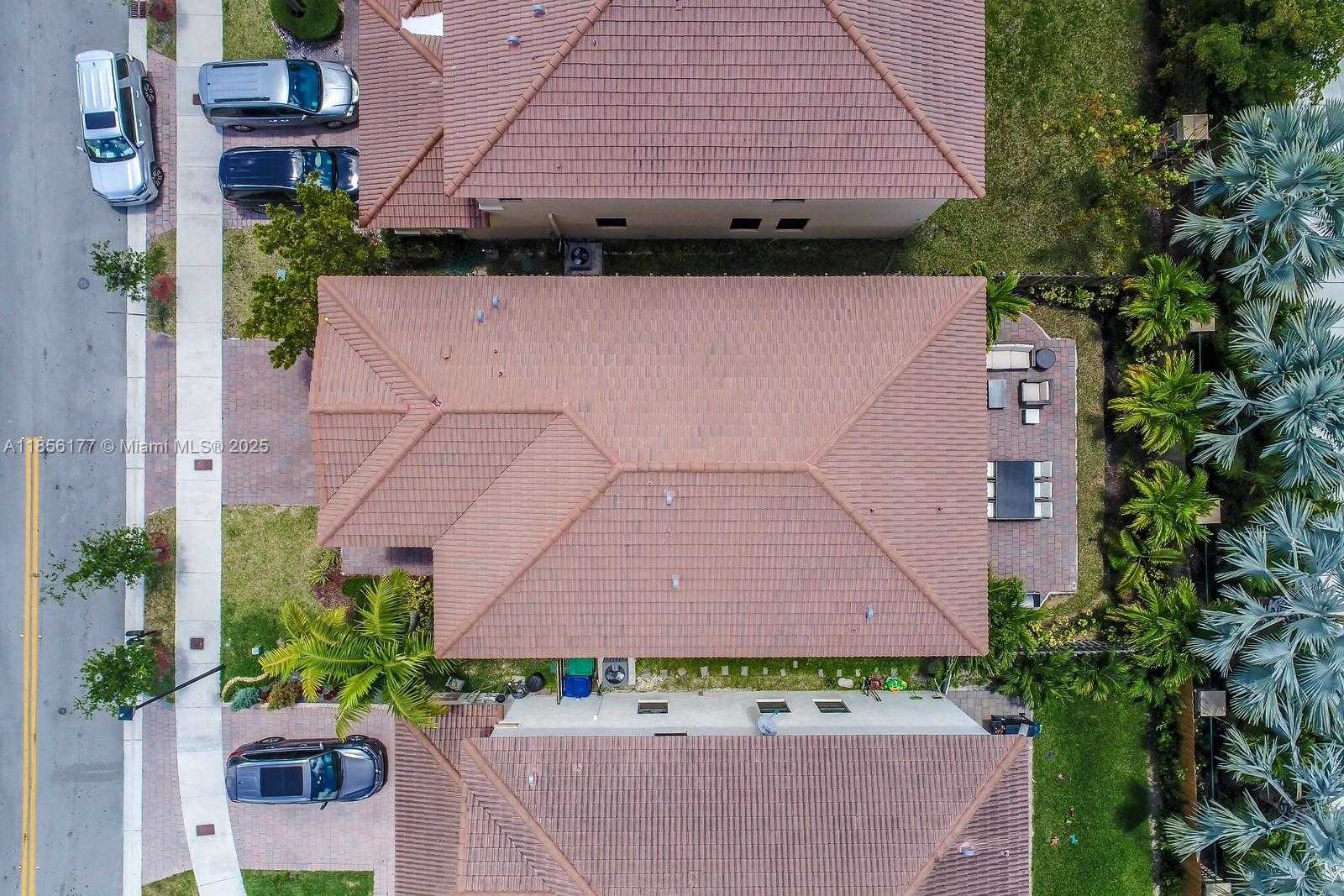 Small Image of 8868 NORTH WEST 101ST PL, Doral Number 12