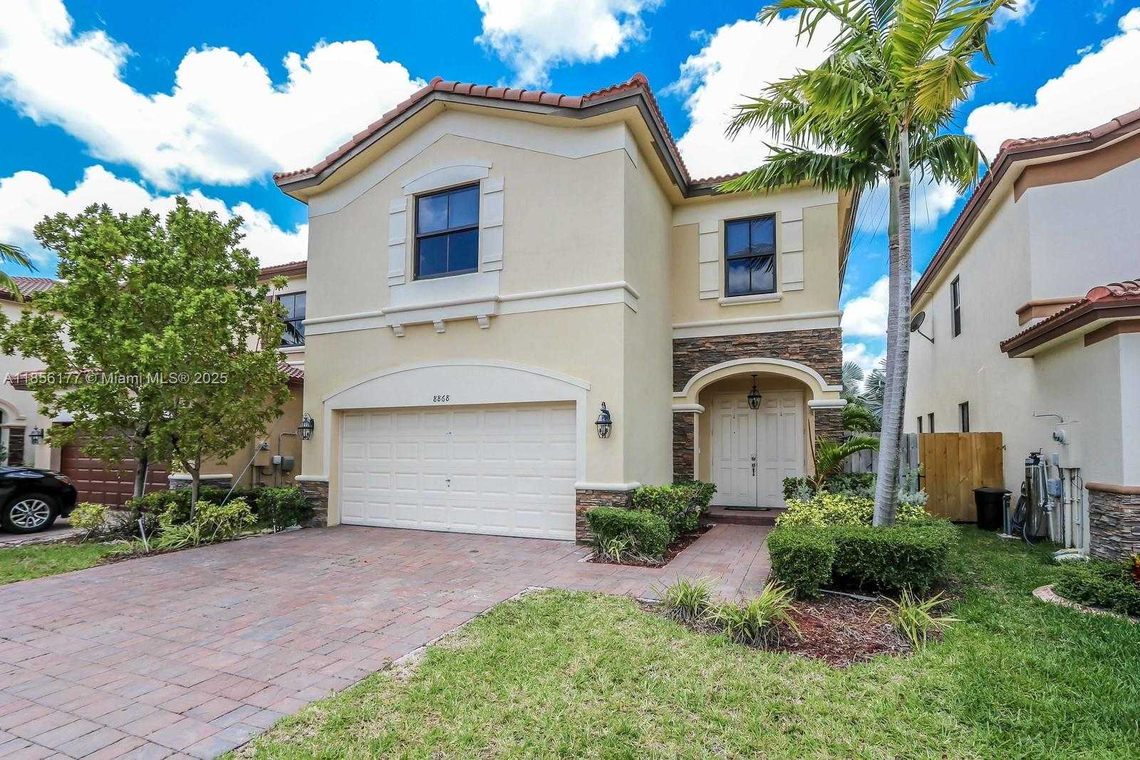 Small Image of 8868 NORTH WEST 101ST PL, Doral Number 2