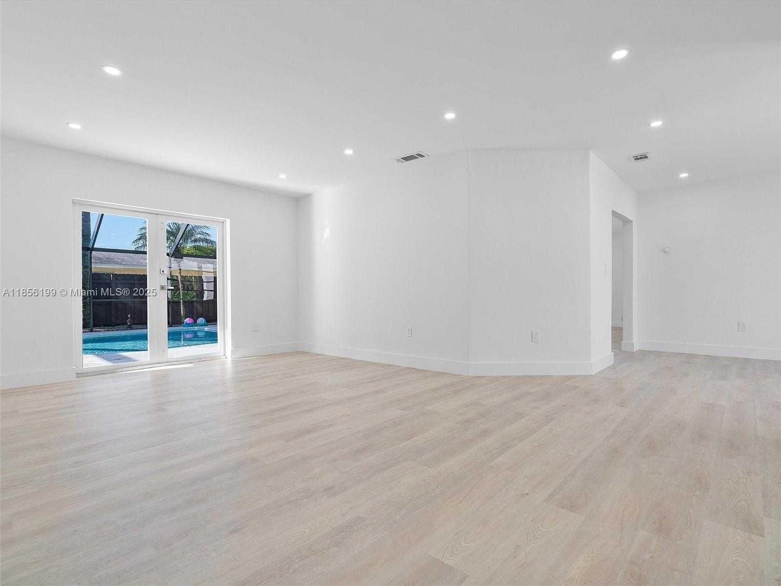 Small Image of 9310 SOUTH WEST 165TH ST, Palmetto Bay Number 10