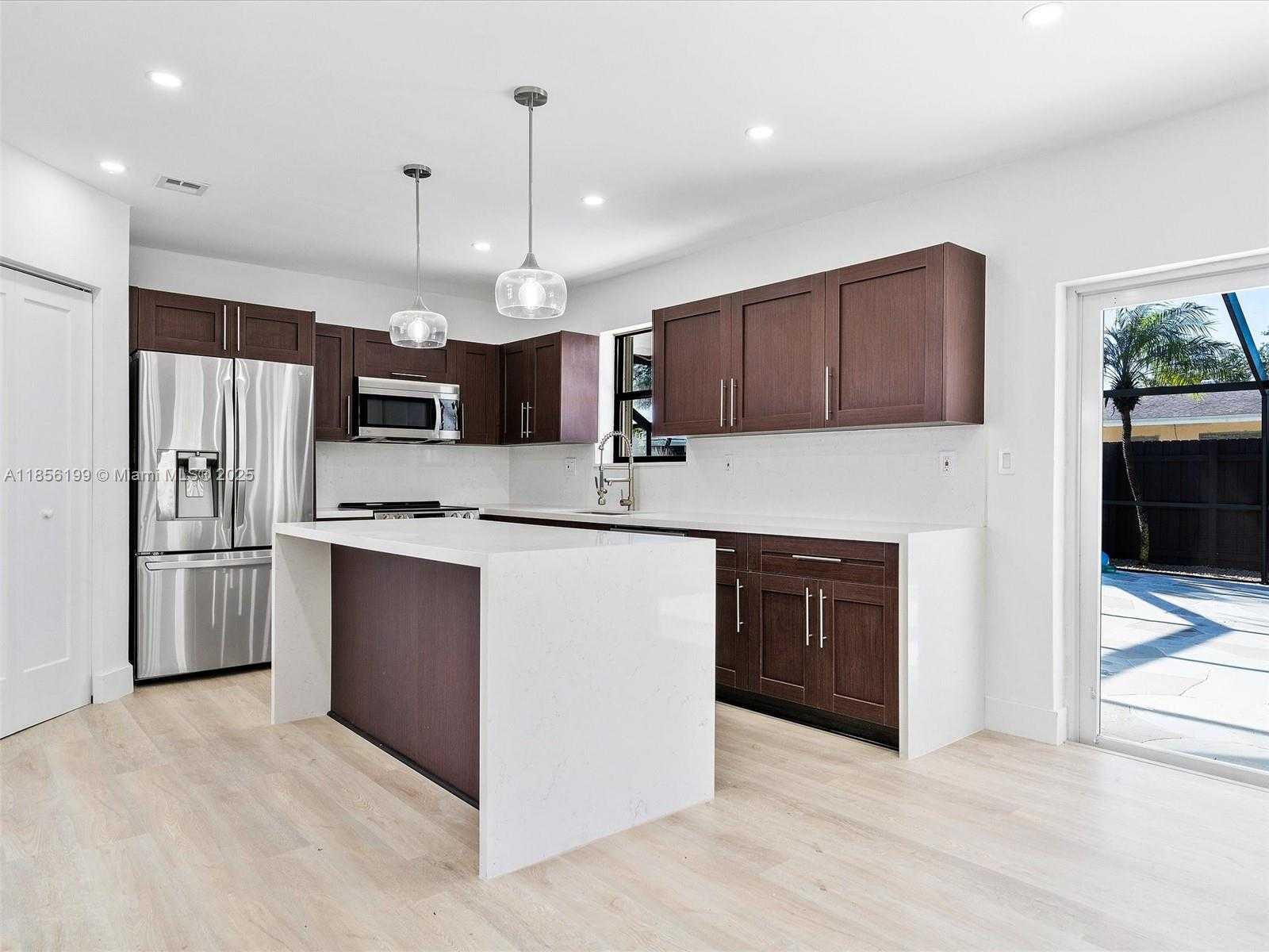 Small Image of 9310 SOUTH WEST 165TH ST, Palmetto Bay Number 15