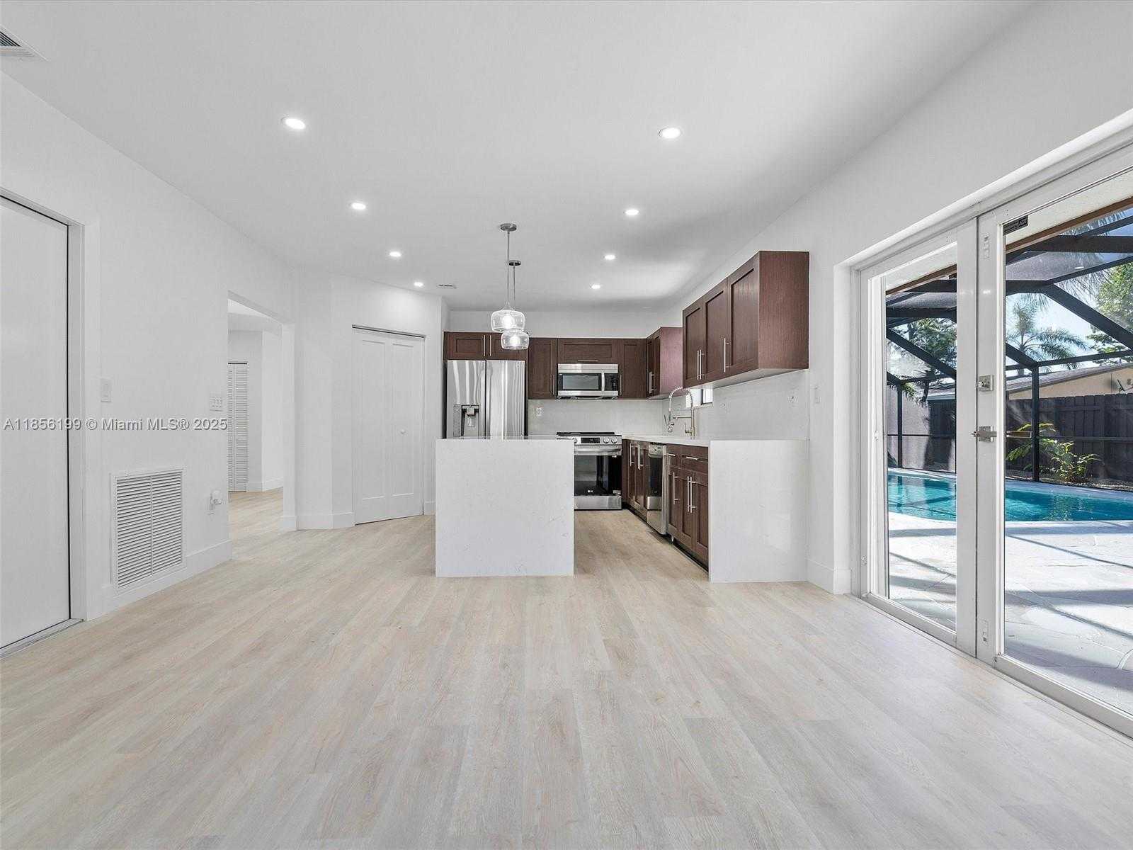 Small Image of 9310 SOUTH WEST 165TH ST, Palmetto Bay Number 19