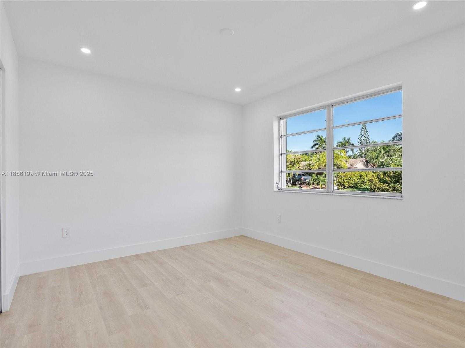 Small Image of 9310 SOUTH WEST 165TH ST, Palmetto Bay Number 29
