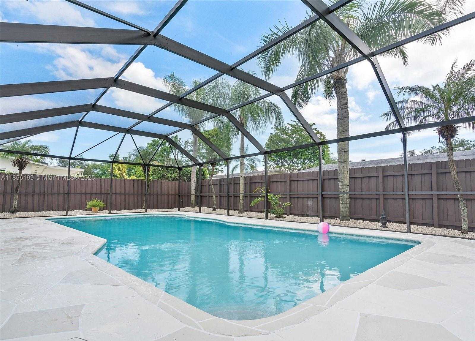 Small Image of 9310 SOUTH WEST 165TH ST, Palmetto Bay Number 31