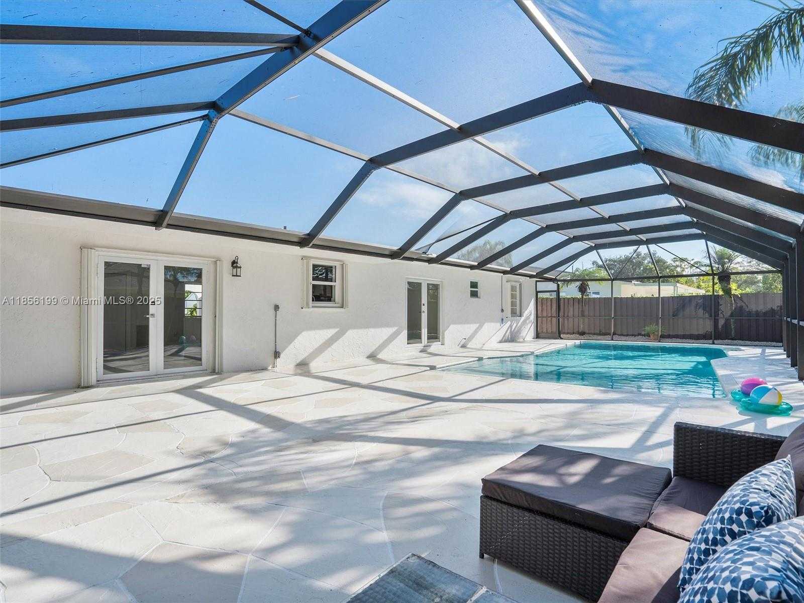 Small Image of 9310 SOUTH WEST 165TH ST, Palmetto Bay Number 33