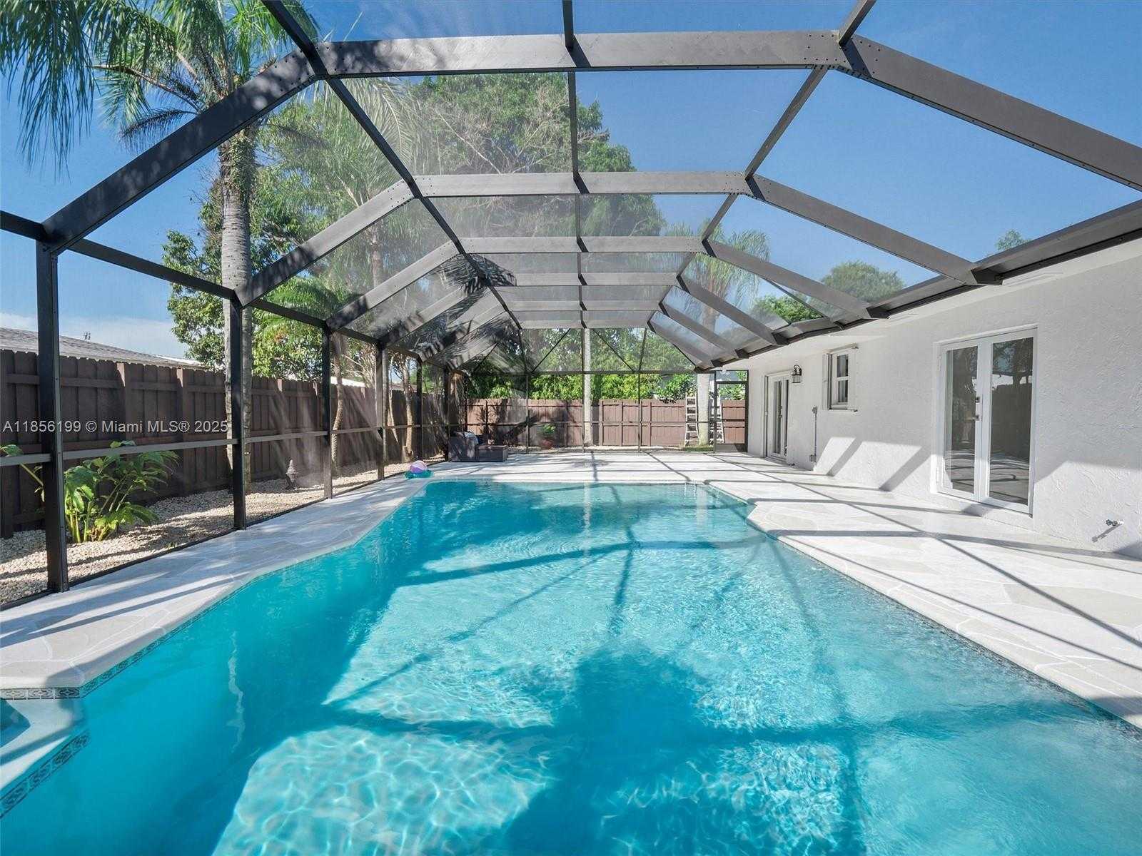 Small Image of 9310 SOUTH WEST 165TH ST, Palmetto Bay Number 37