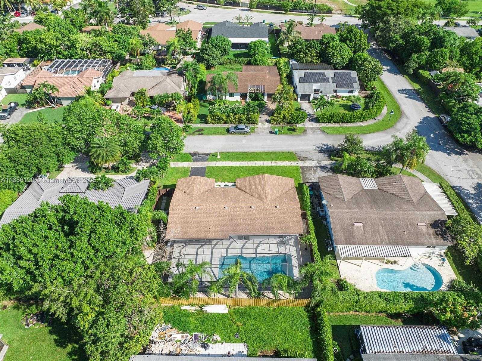 Small Image of 9310 SOUTH WEST 165TH ST, Palmetto Bay Number 41