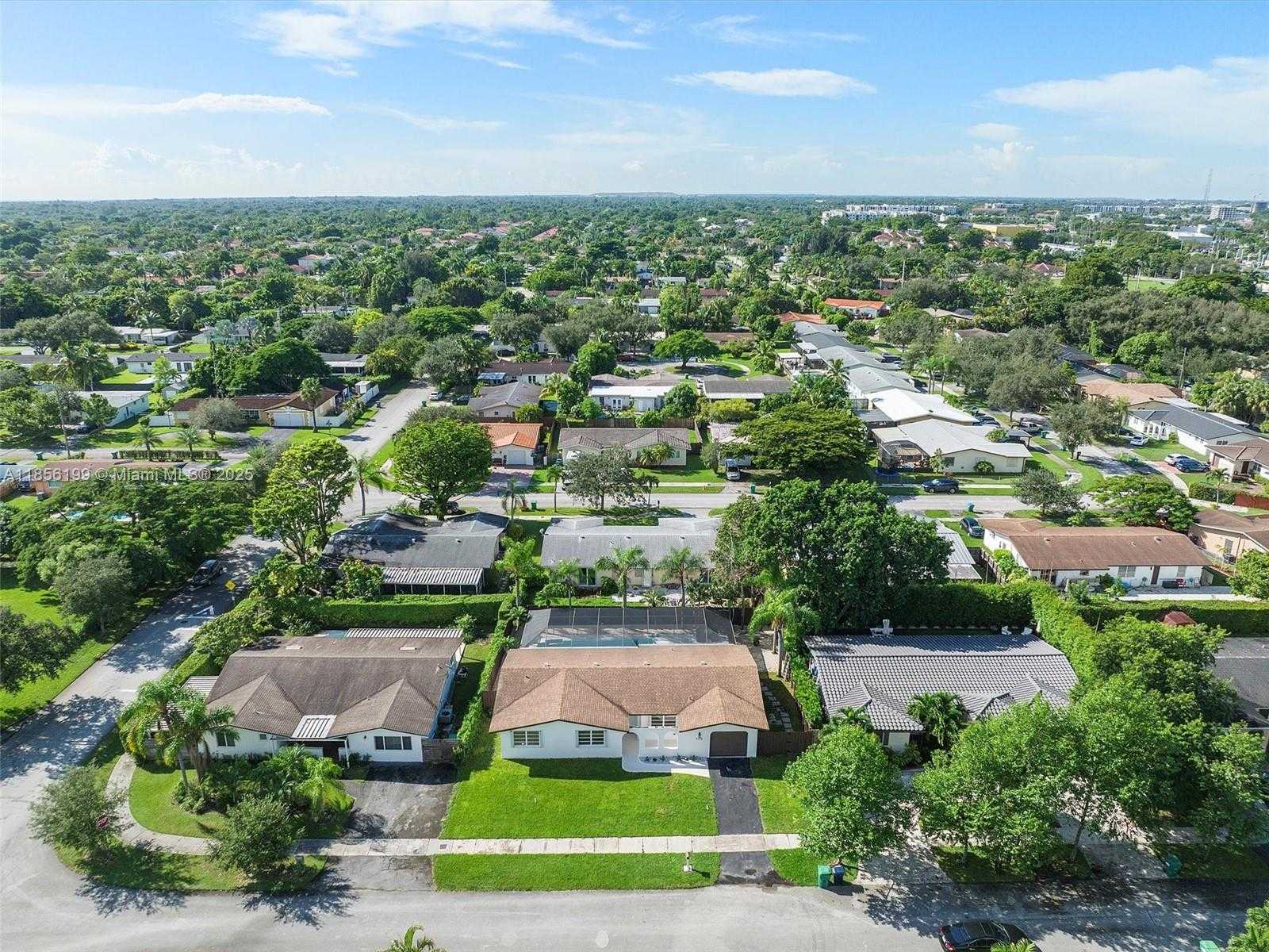 Small Image of 9310 SOUTH WEST 165TH ST, Palmetto Bay Number 44