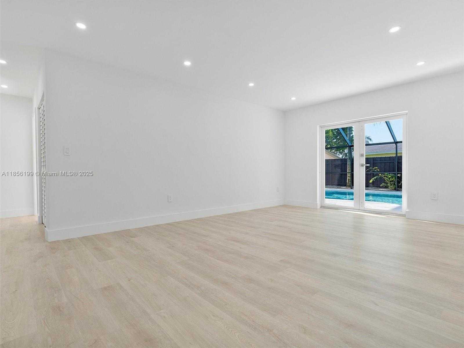 Small Image of 9310 SOUTH WEST 165TH ST, Palmetto Bay Number 8