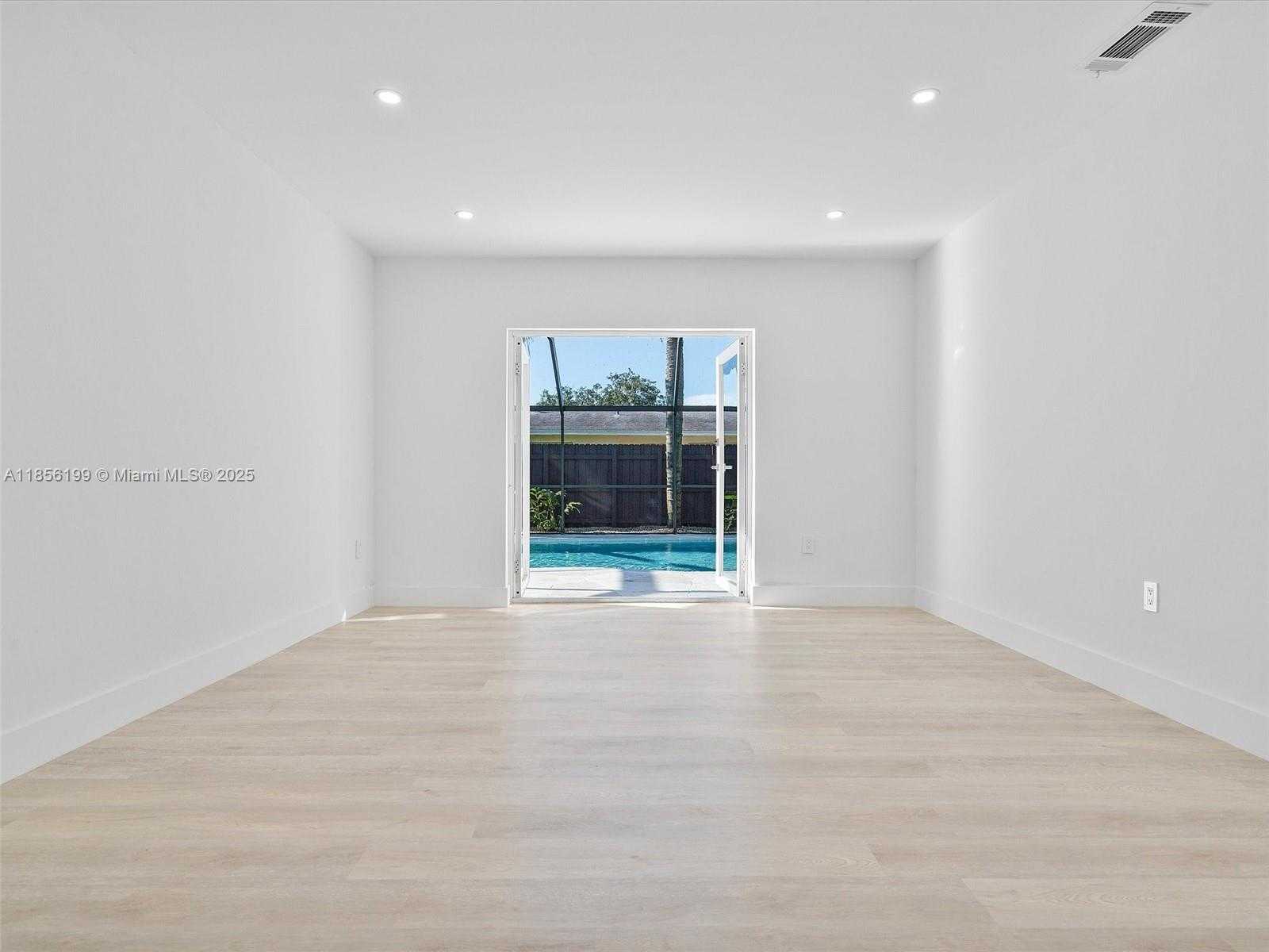Small Image of 9310 SOUTH WEST 165TH ST, Palmetto Bay Number 9