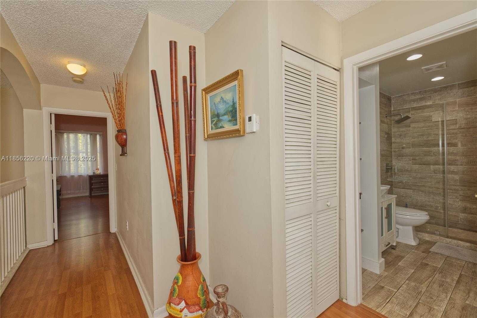 Small Image of 15343 NORTH WEST 14TH RD, Pembroke Pines Number 27