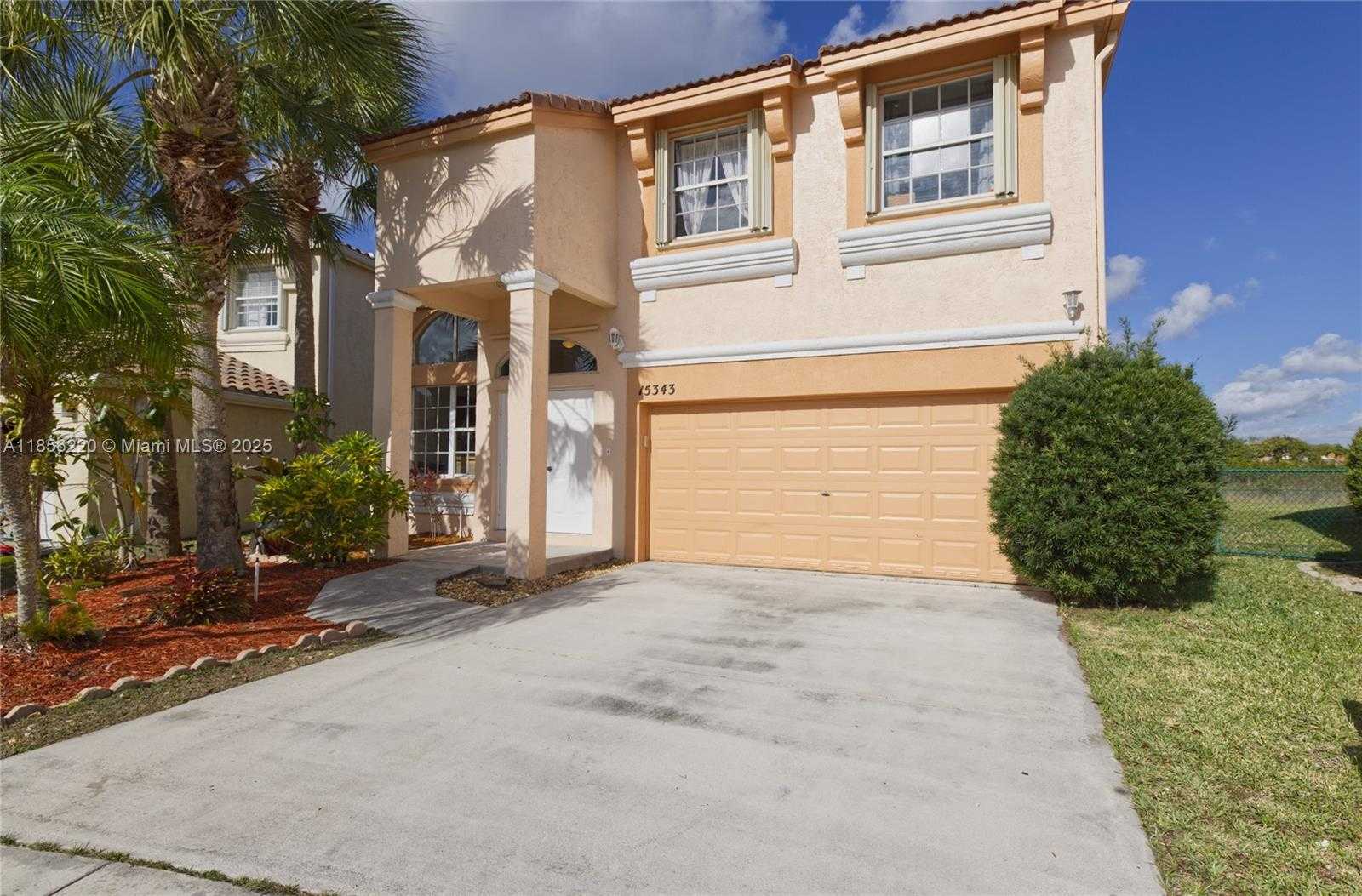 Small Image of 15343 NORTH WEST 14TH RD, Pembroke Pines Number 44