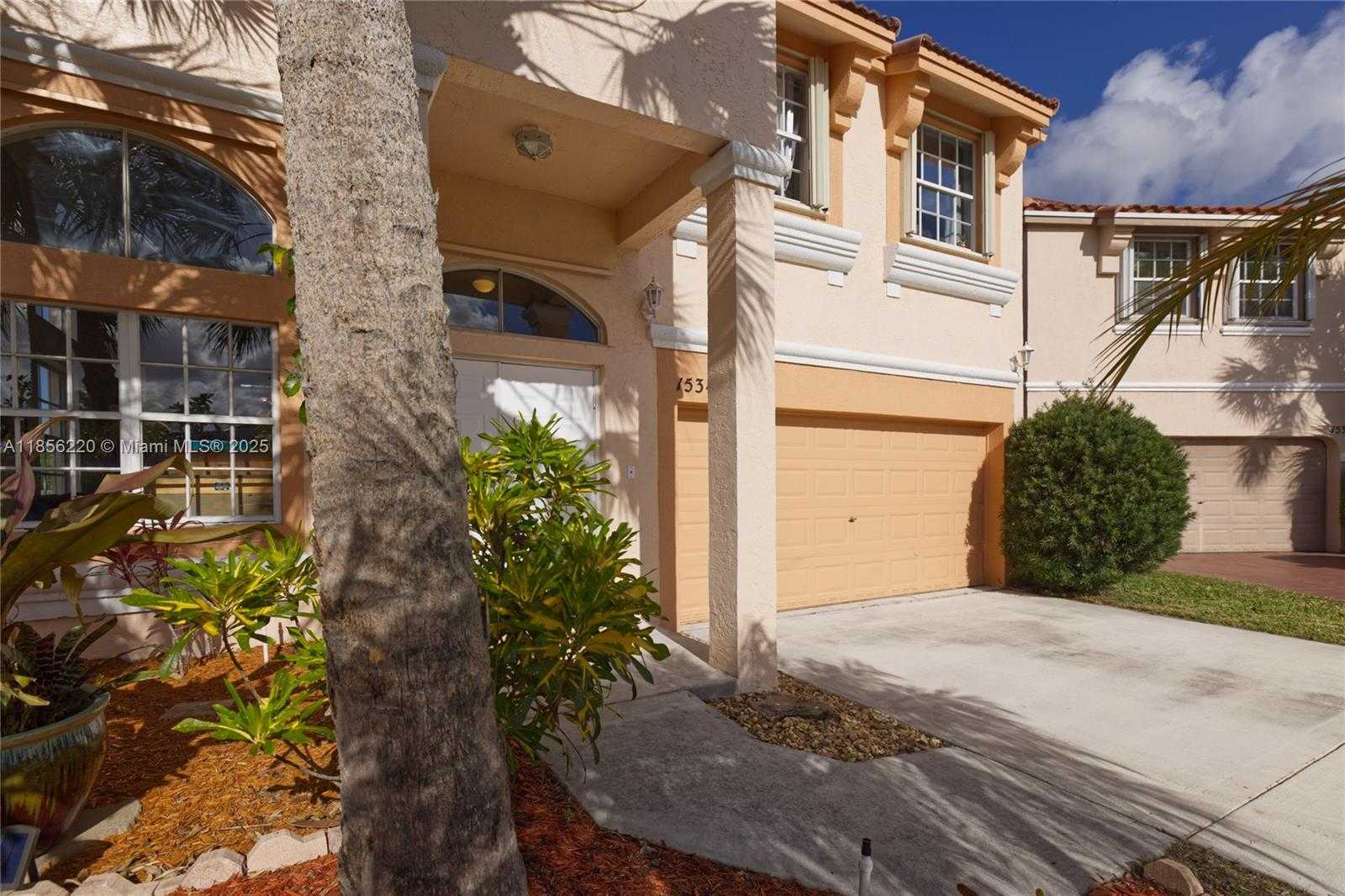 Small Image of 15343 NORTH WEST 14TH RD, Pembroke Pines Number 47