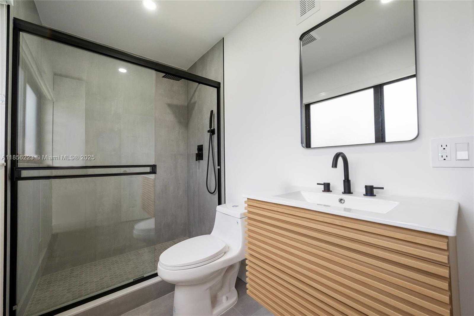 Small Image of 1201 NORTH 16TH AVE, Hollywood Number 25