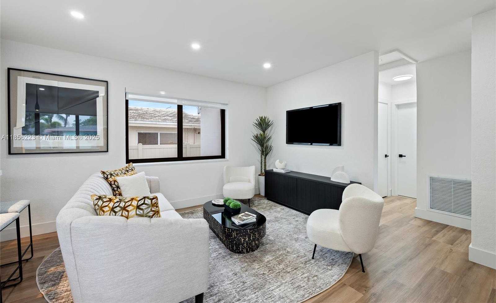 Small Image of 1201 NORTH 16TH AVE, Hollywood Number 4