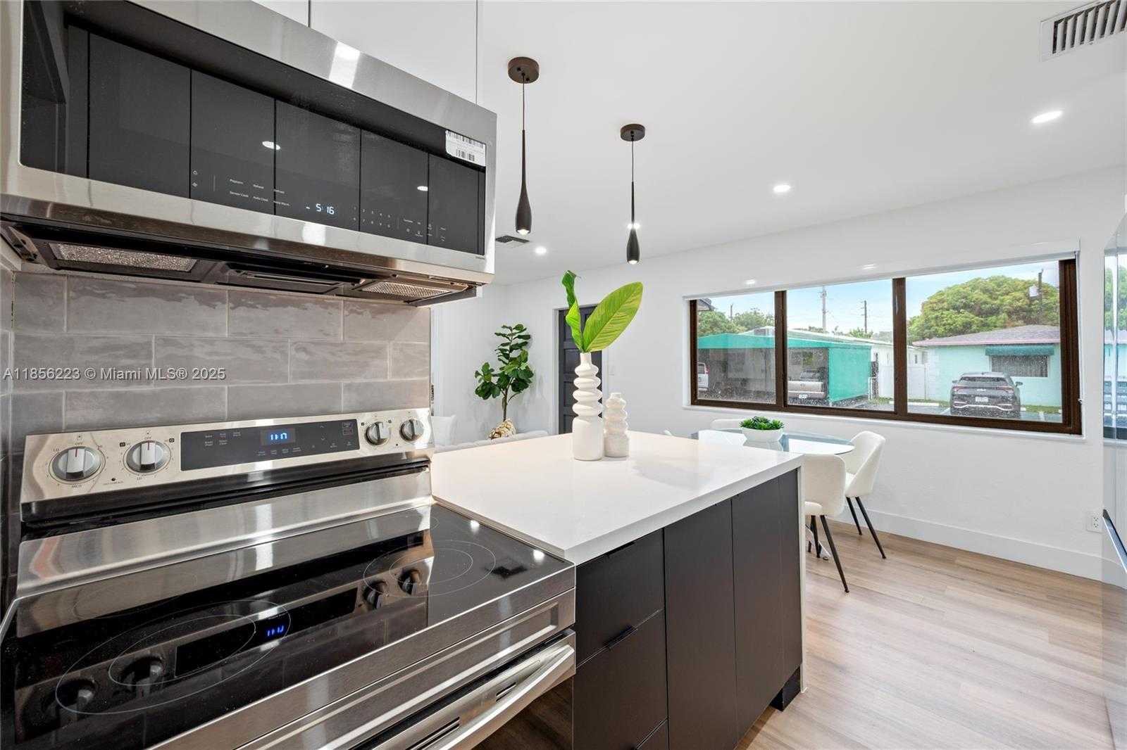 Small Image of 1201 NORTH 16TH AVE, Hollywood Number 8