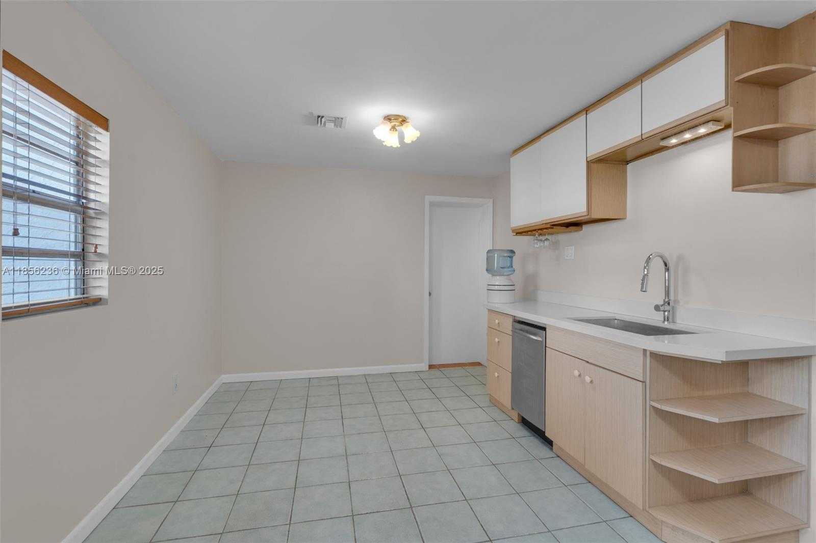 Small Image of 6243 SOUTH WEST 57TH ST, South Miami Number 12