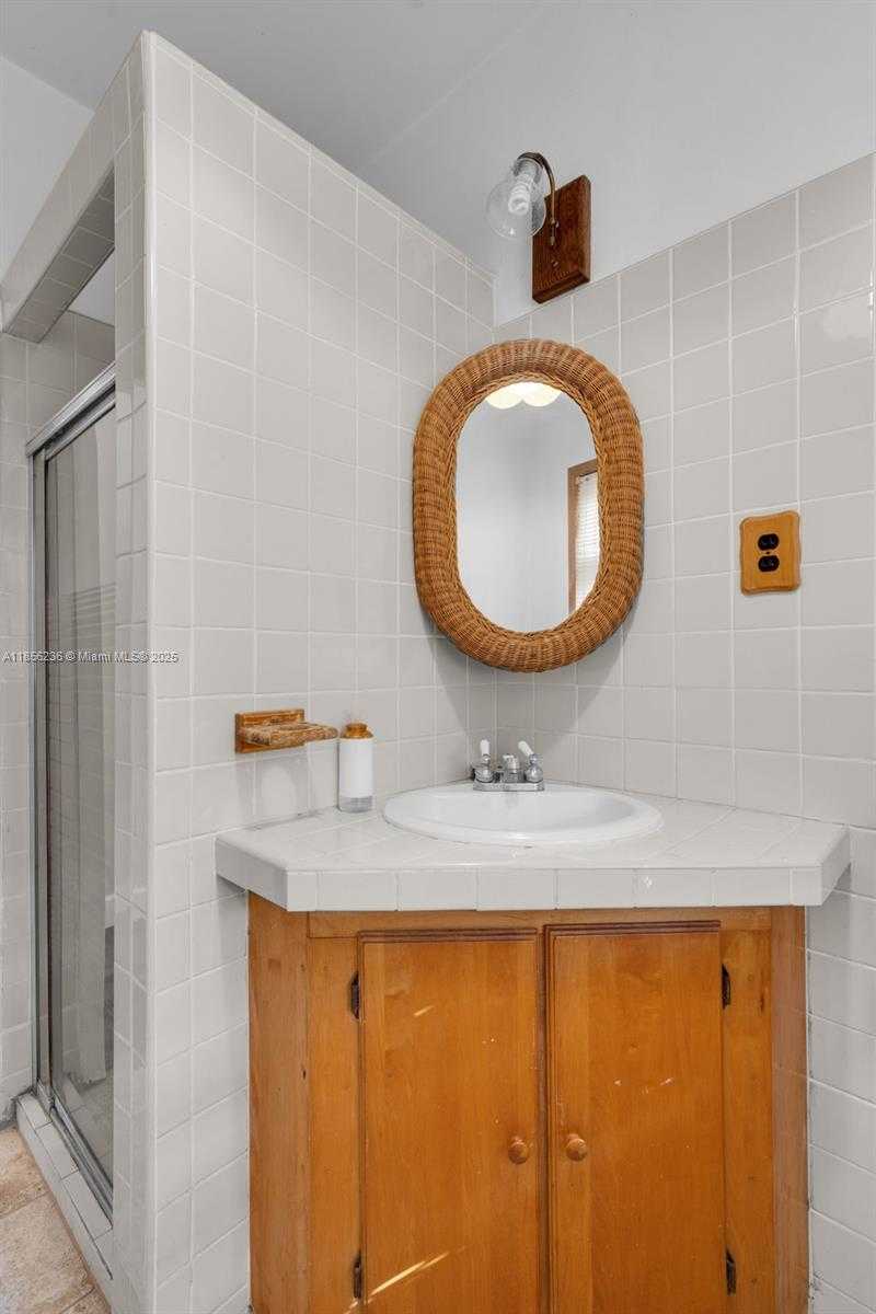 Small Image of 6243 SOUTH WEST 57TH ST, South Miami Number 21