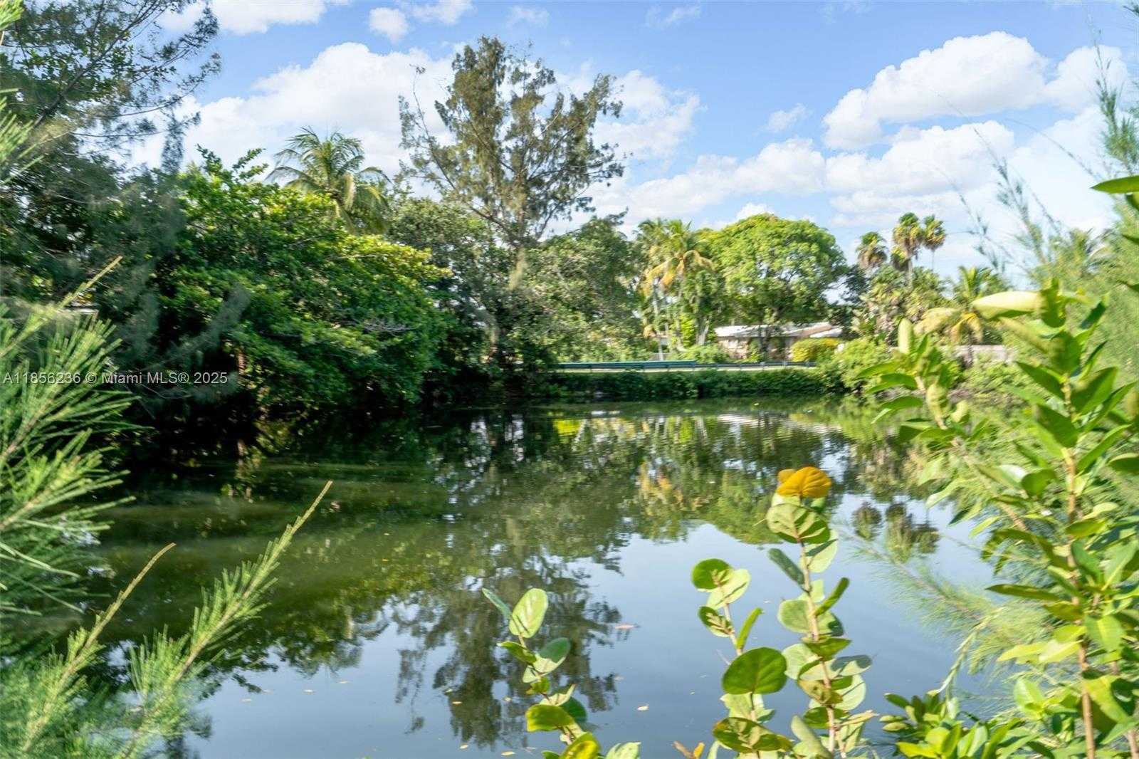 Small Image of 6243 SOUTH WEST 57TH ST, South Miami Number 29