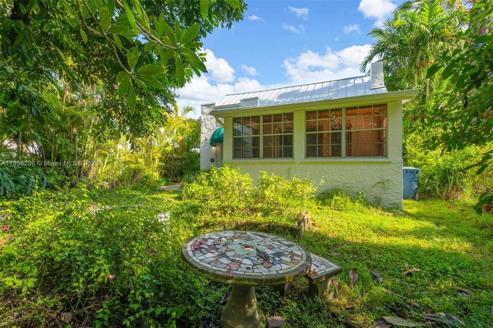 Small Image of 6243 SOUTH WEST 57TH ST, South Miami Number 30